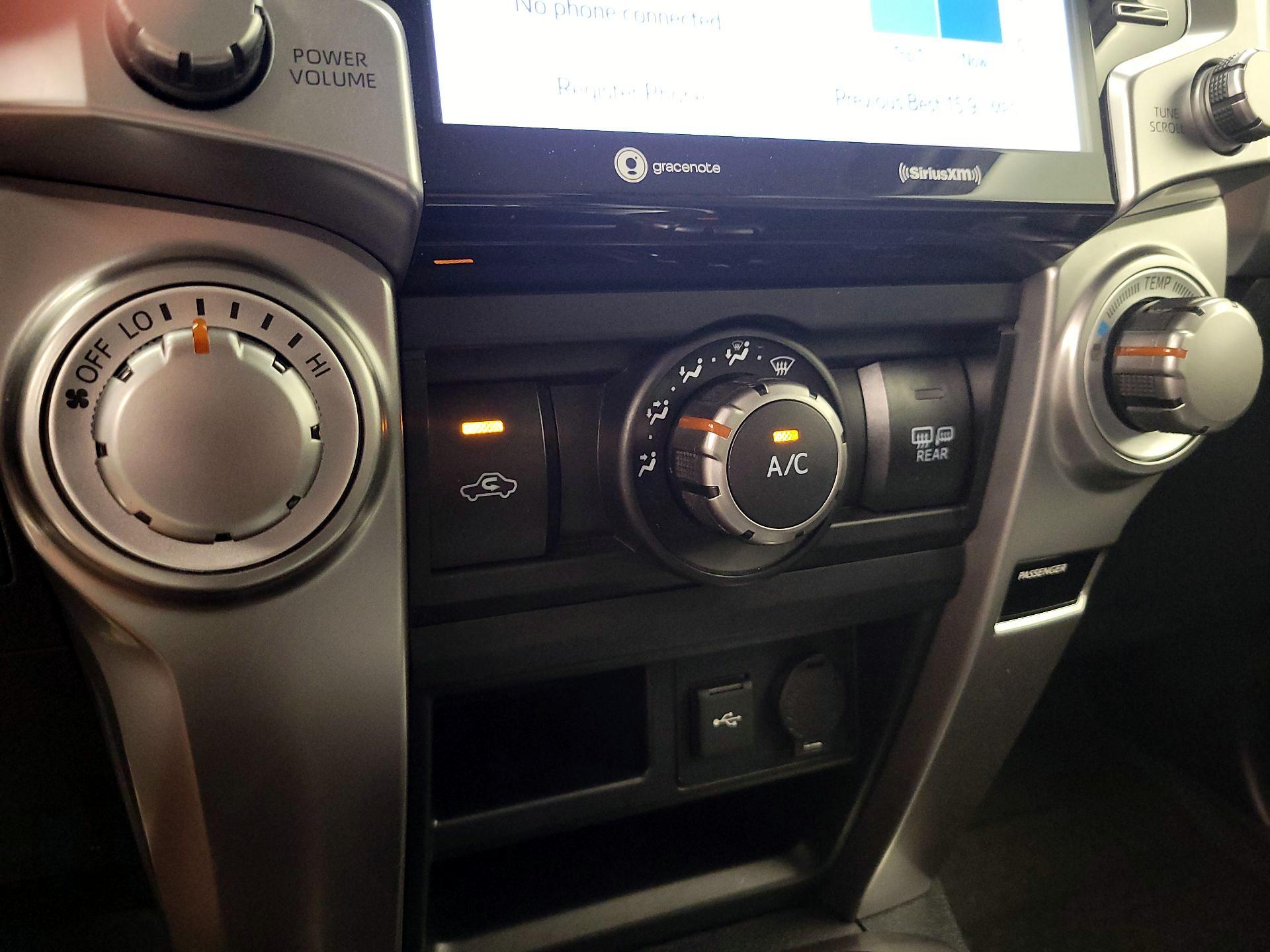 Thumbnail: 2021 Toyota 4Runner - 16