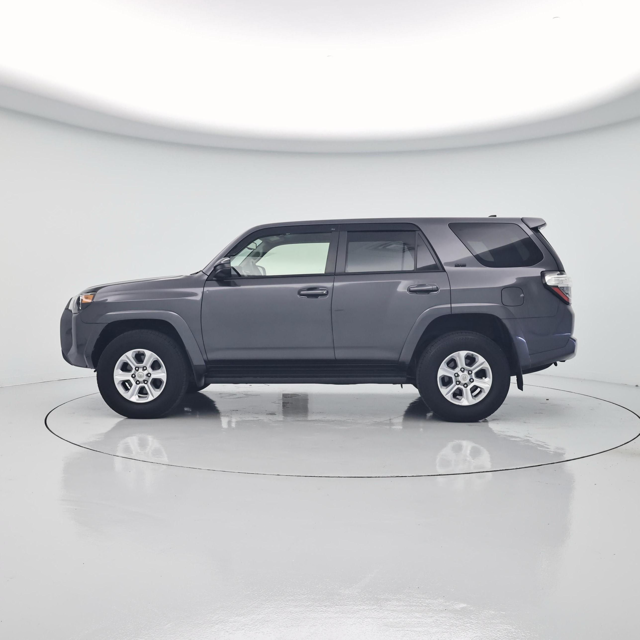 Thumbnail: 2021 Toyota 4Runner - 3