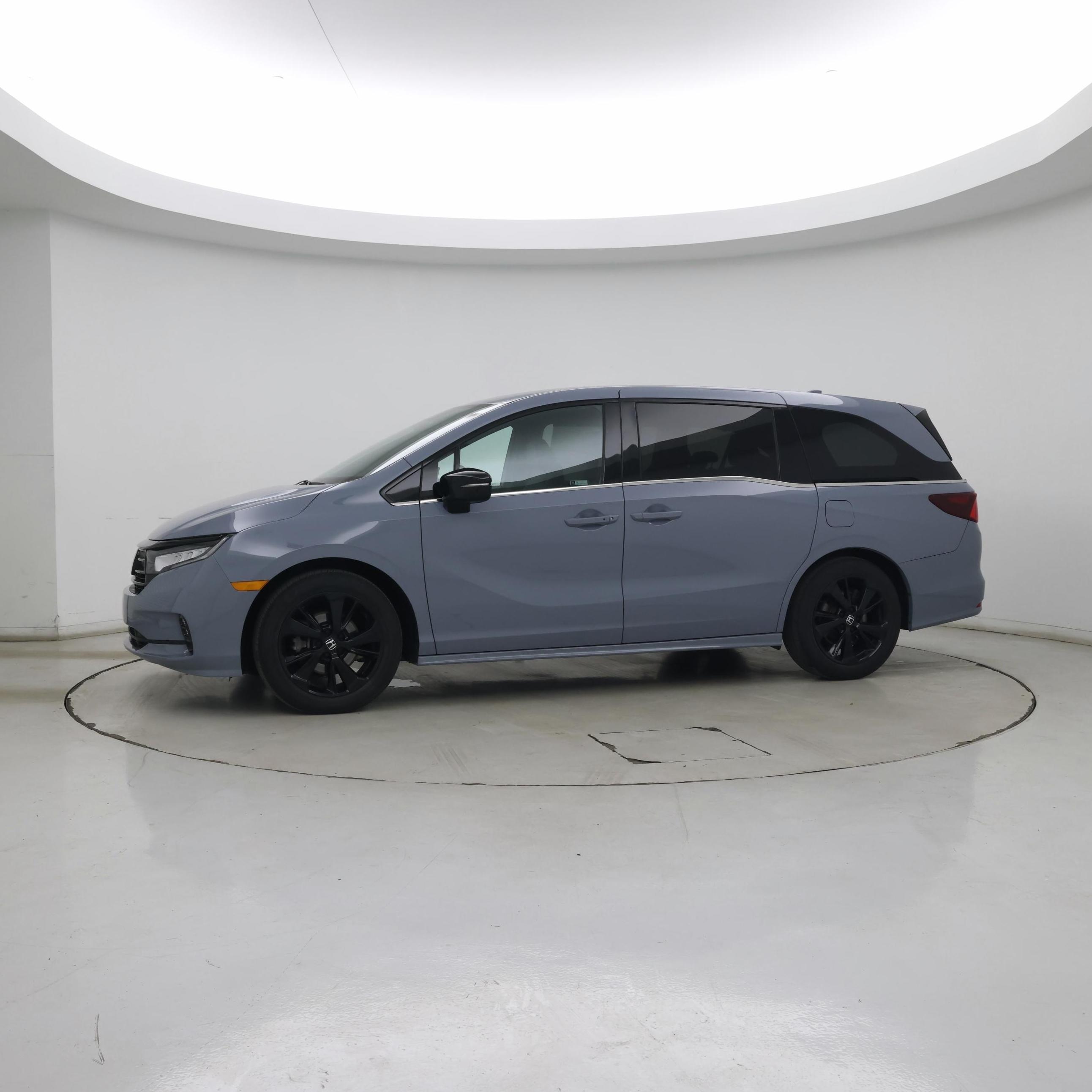 Thumbnail: 2023 Honda Odyssey - 4