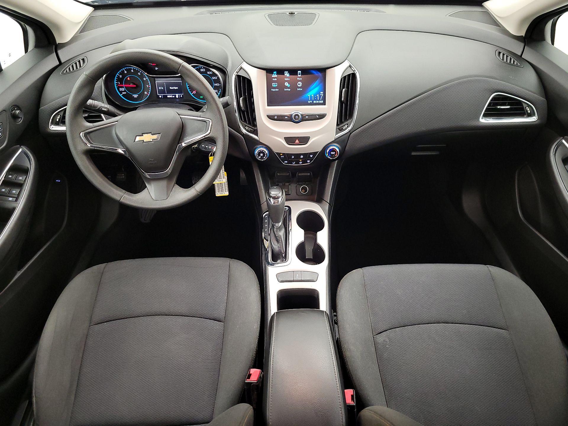 Thumbnail: 2018 Chevrolet Cruze - 9
