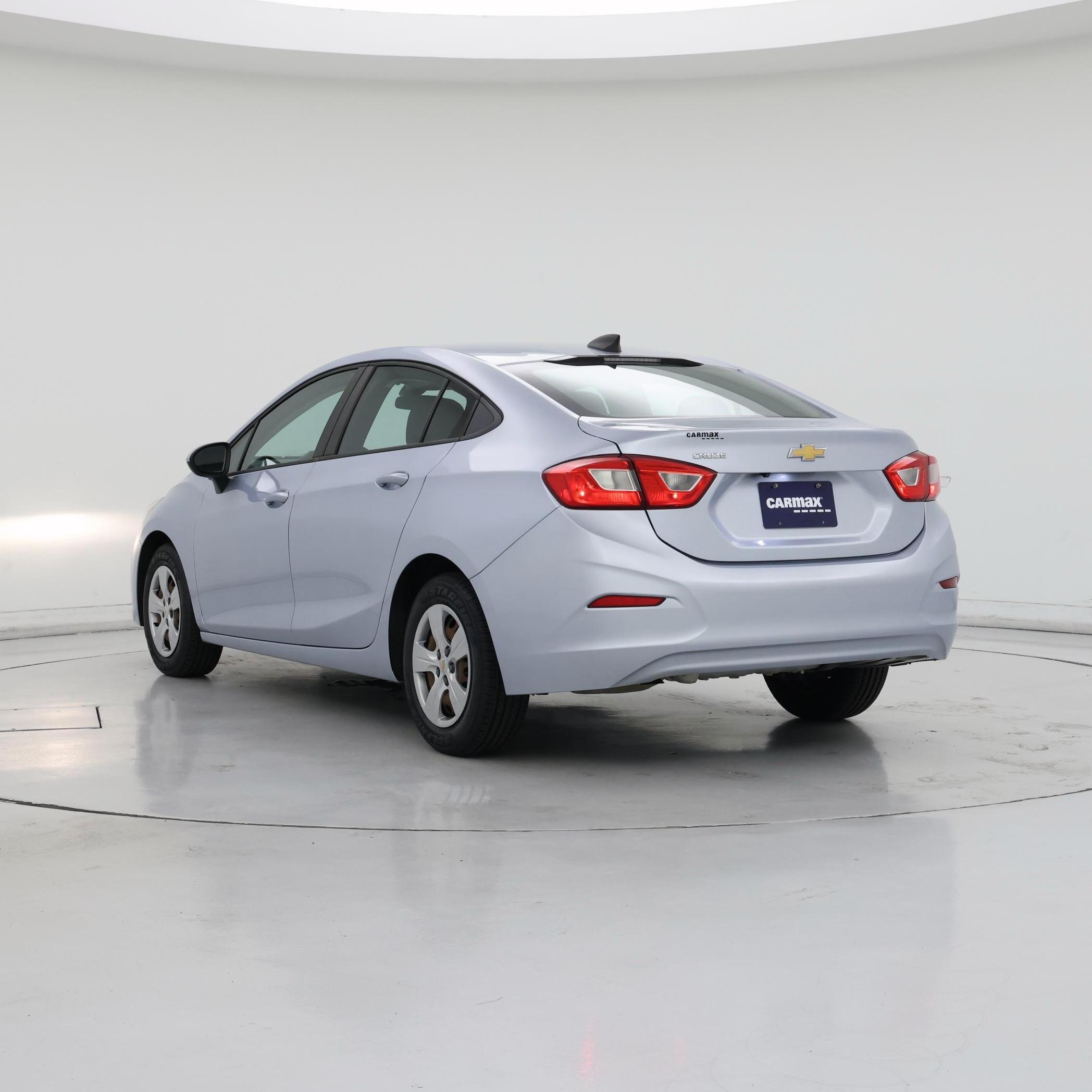 Thumbnail: 2018 Chevrolet Cruze - 2