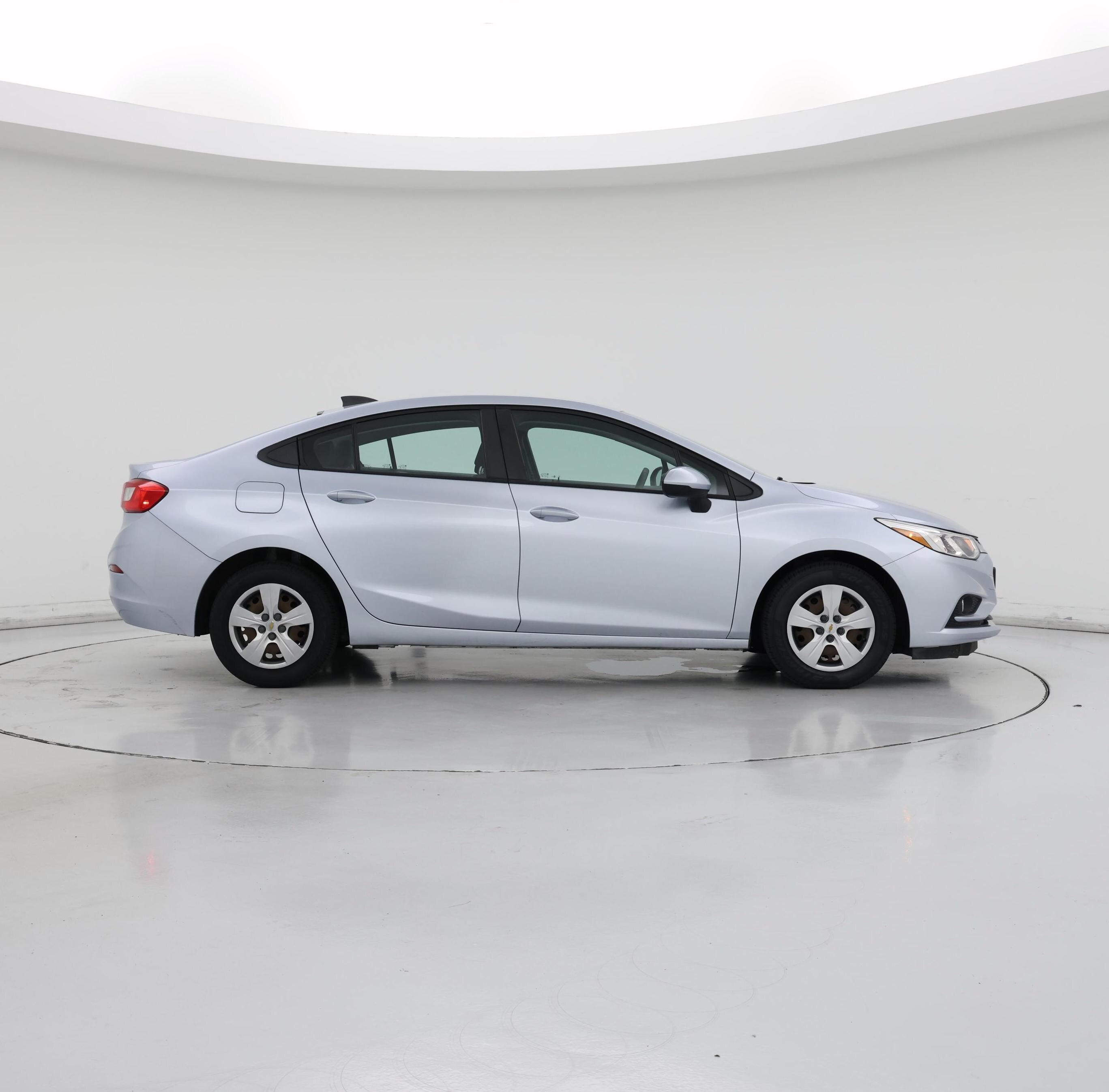 Thumbnail: 2018 Chevrolet Cruze - 7