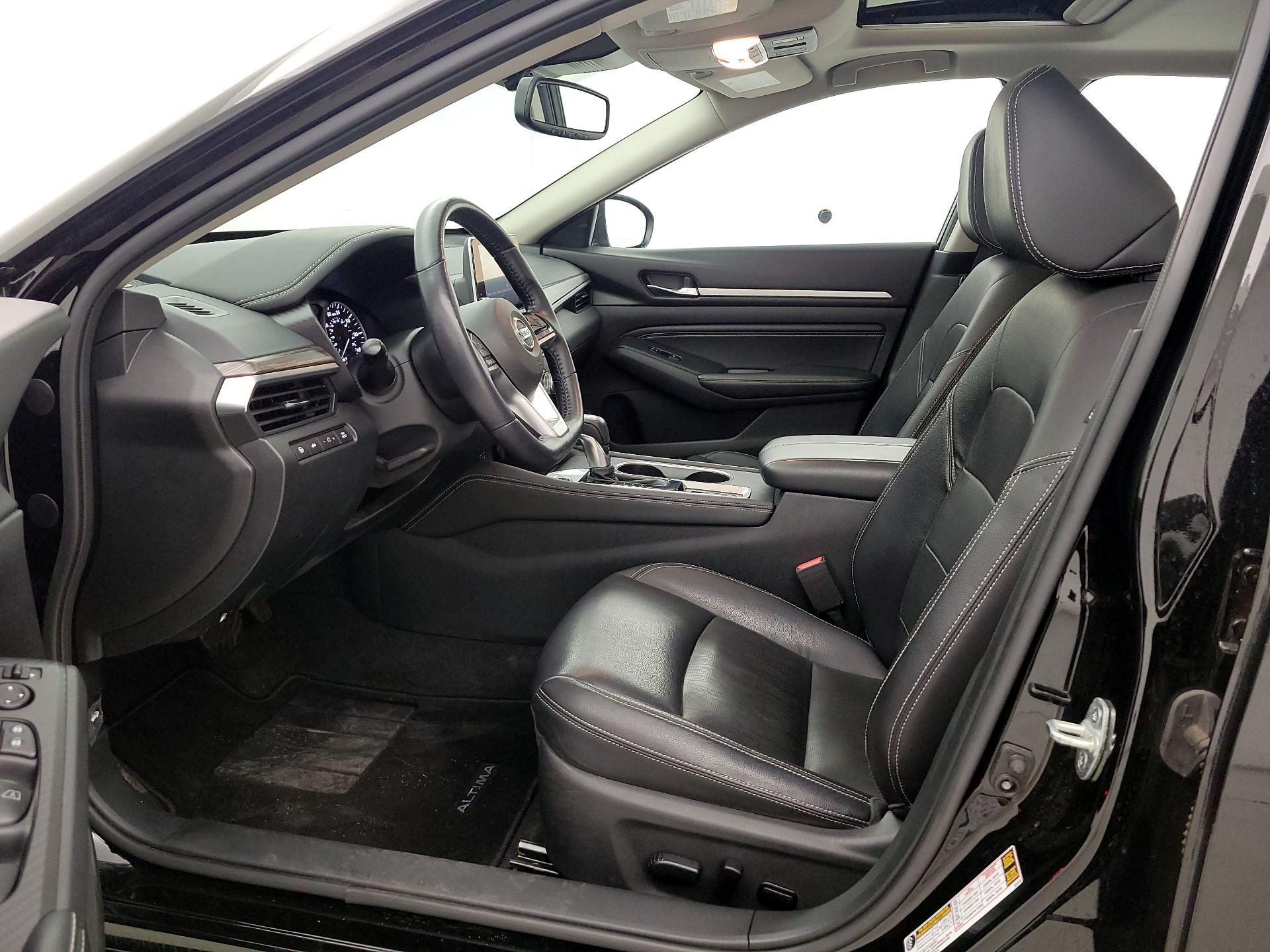 Thumbnail: 2019 Nissan Altima - 11