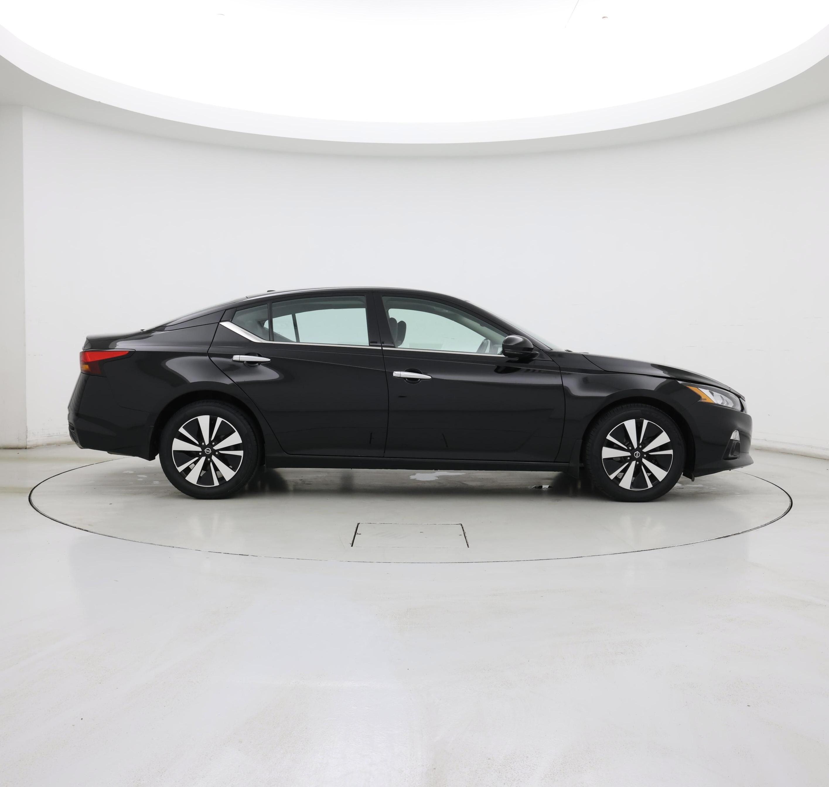 Thumbnail: 2019 Nissan Altima - 7