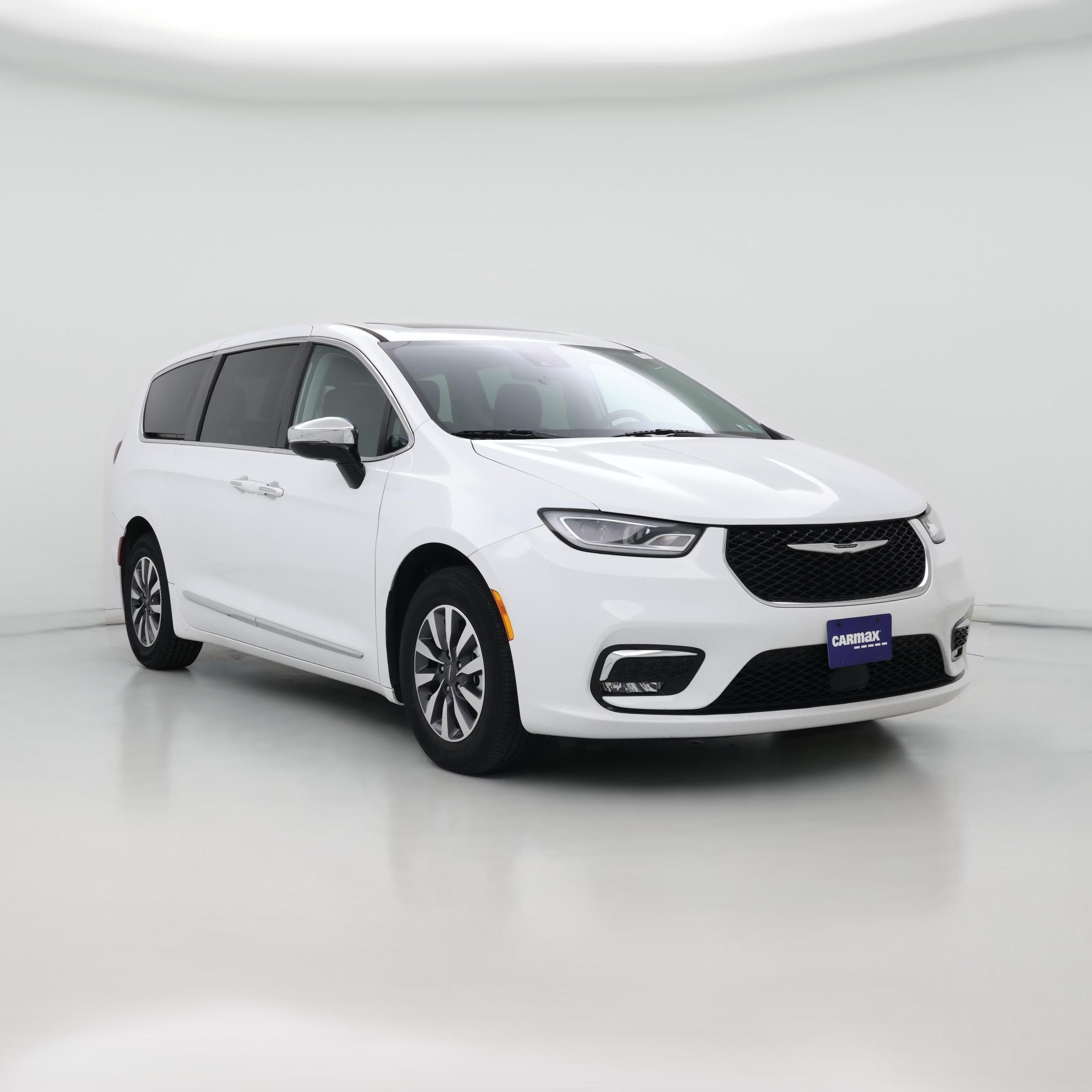 Thumbnail: 2023 Chrysler Pacifica - 1