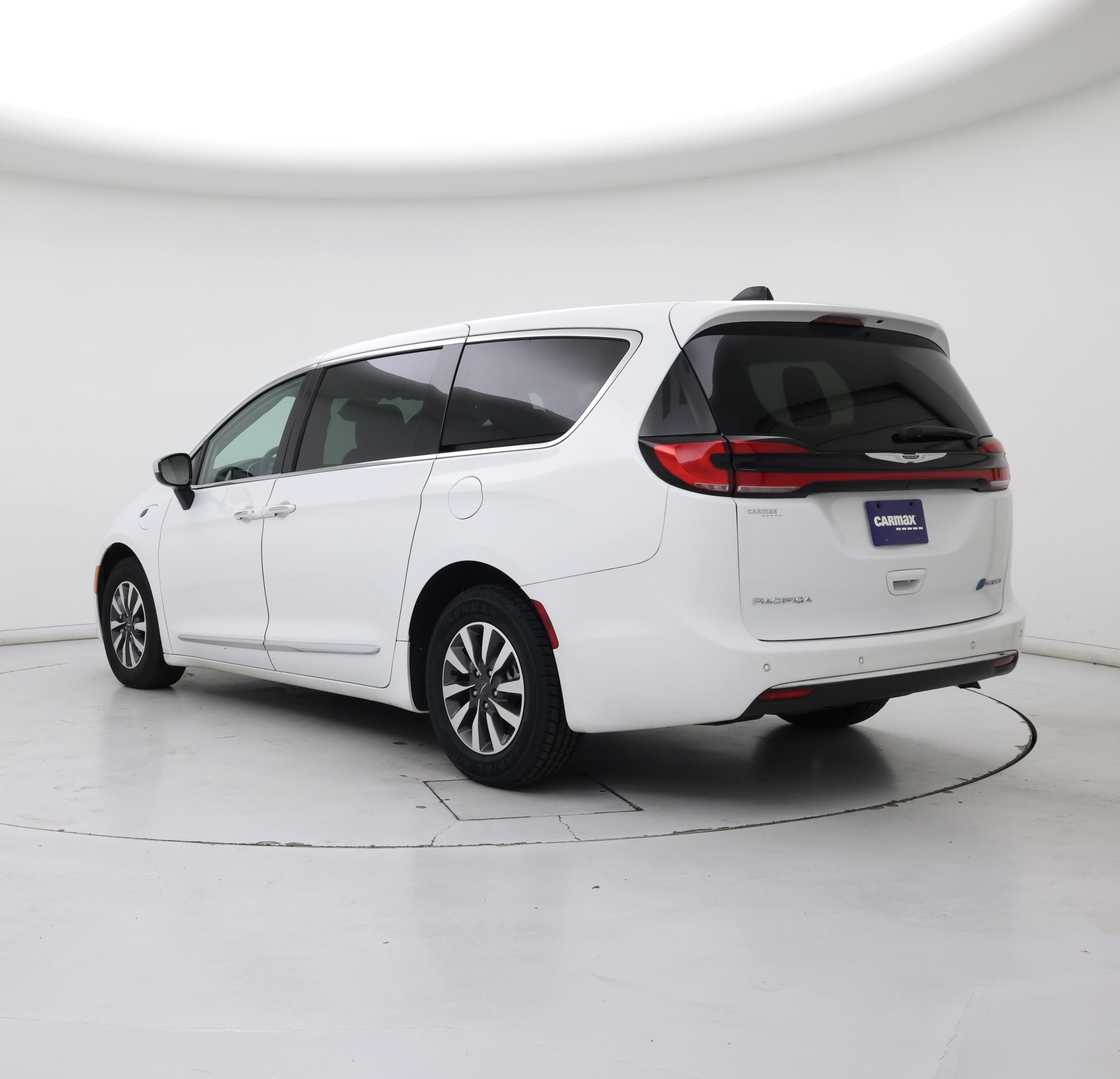 Thumbnail: 2023 Chrysler Pacifica - 2
