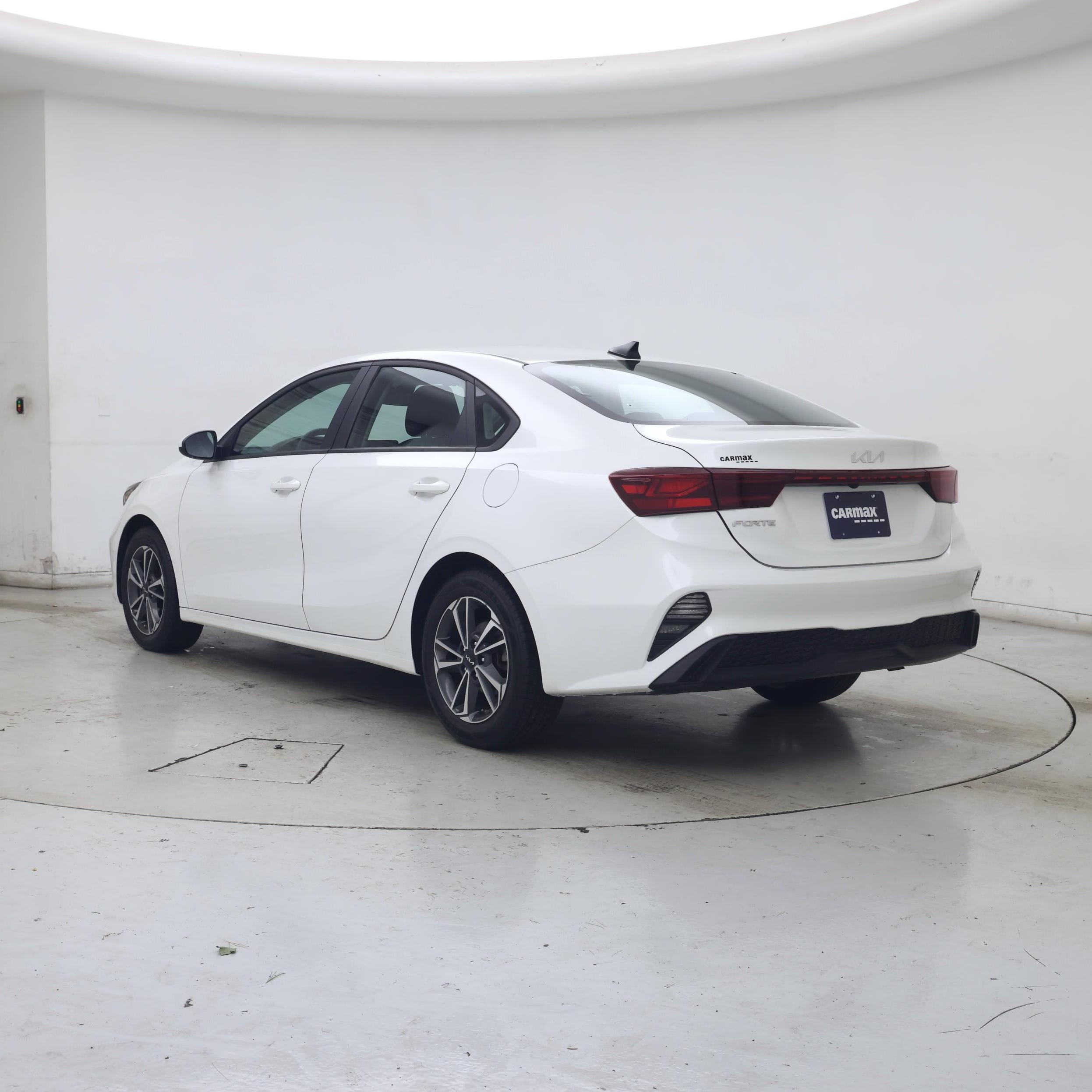 Thumbnail: 2023 Kia Forte - 2