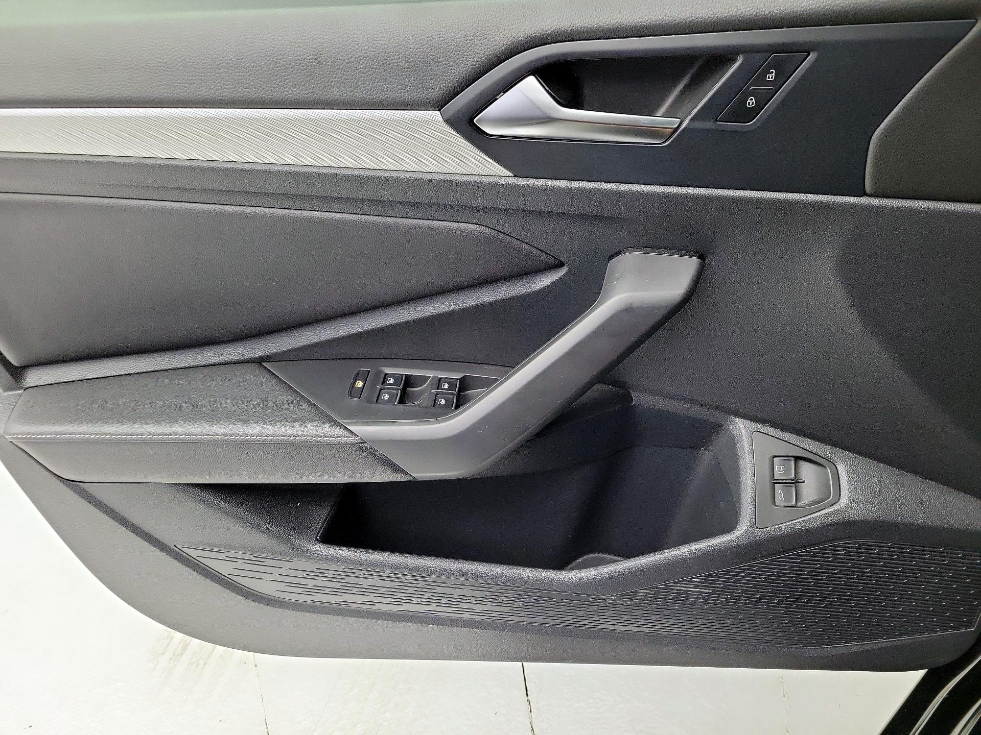 Thumbnail: 2023 Volkswagen Jetta - 12