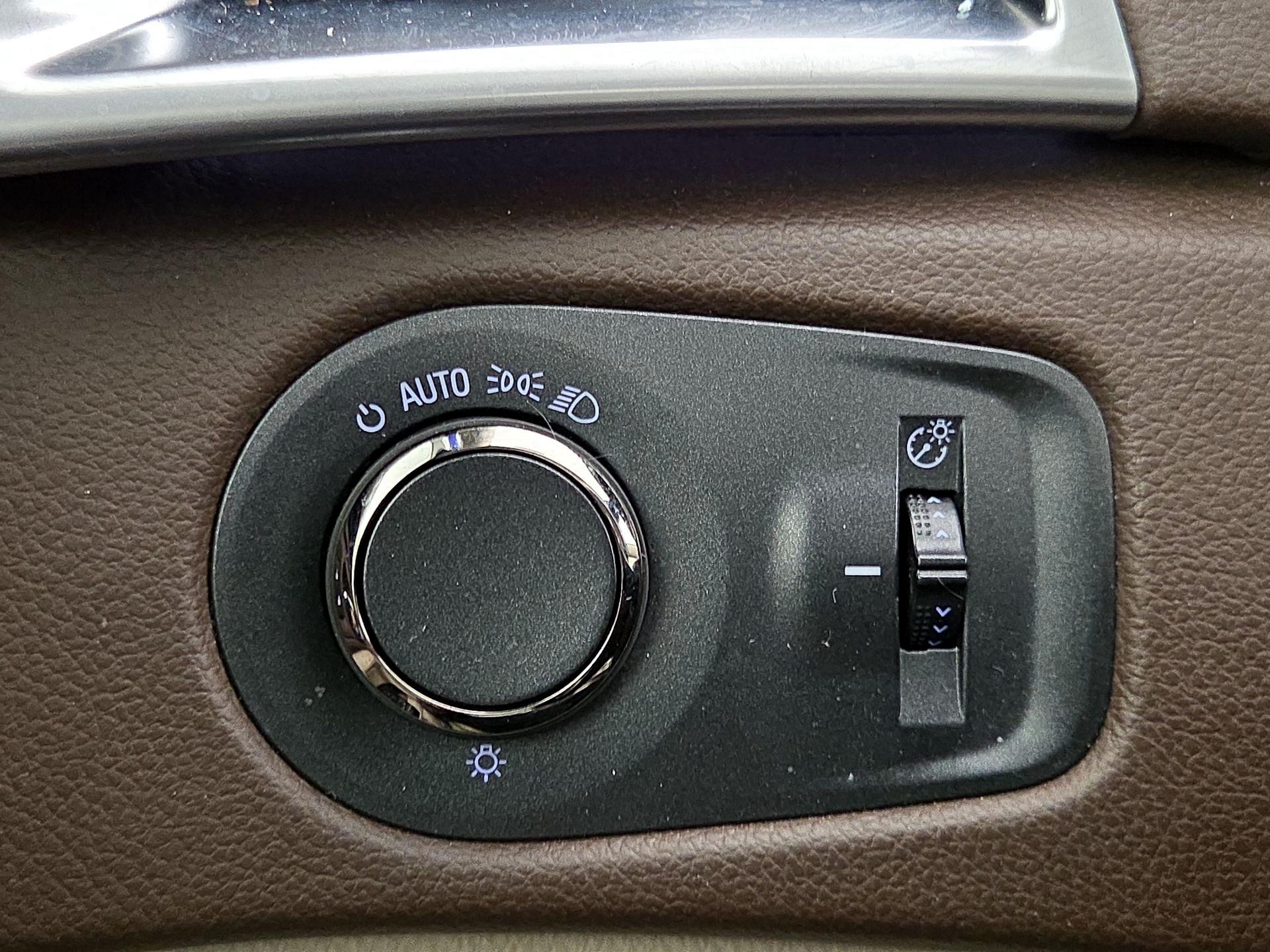 Thumbnail: 2016 Cadillac SRX - 13