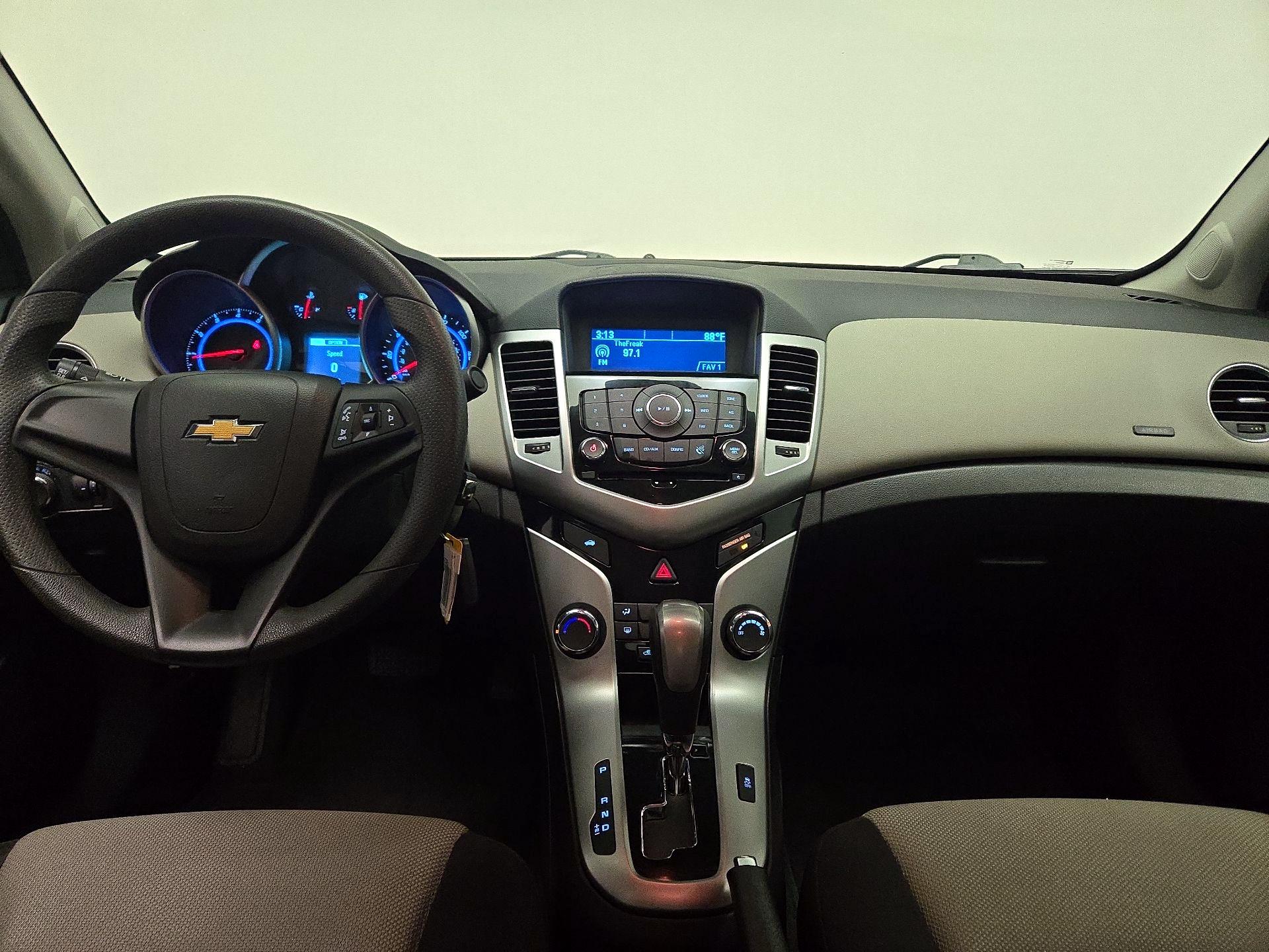 Thumbnail: 2015 Chevrolet Cruze - 9