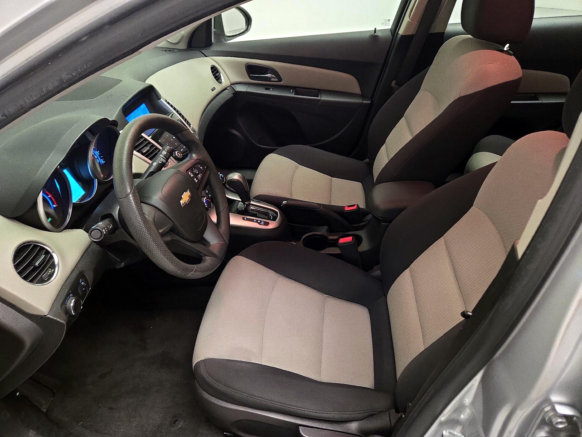 Thumbnail: 2015 Chevrolet Cruze - 11