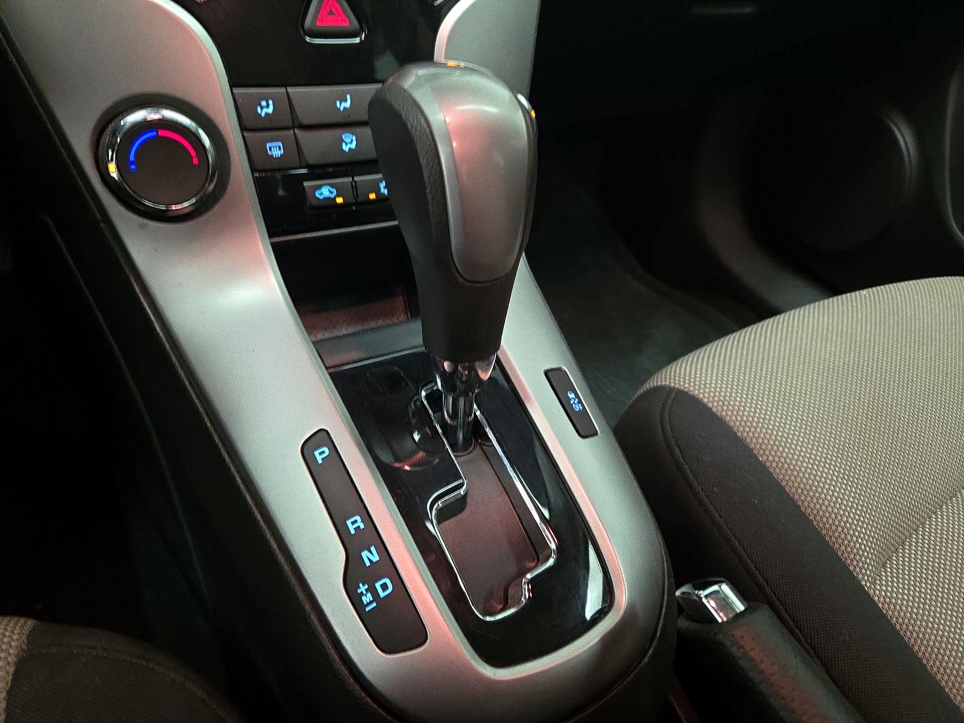 Thumbnail: 2015 Chevrolet Cruze - 16