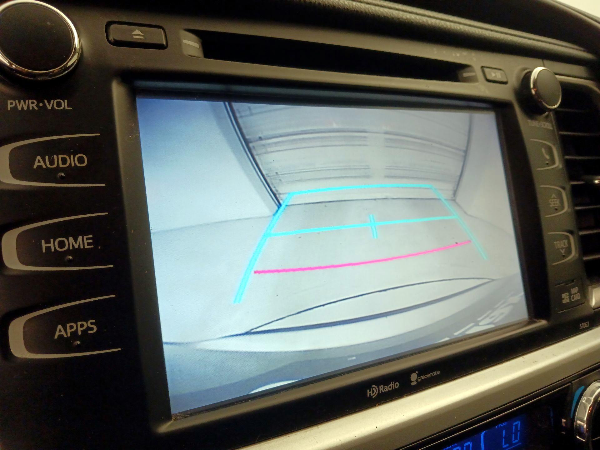 Thumbnail: 2015 Toyota Highlander - 14