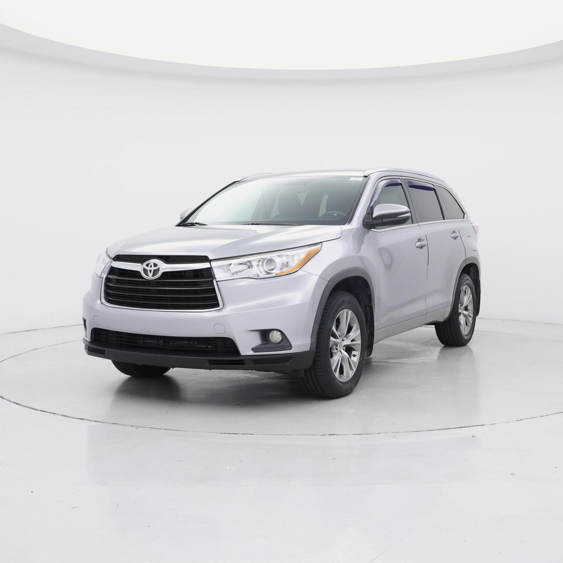 Thumbnail: 2015 Toyota Highlander - 4