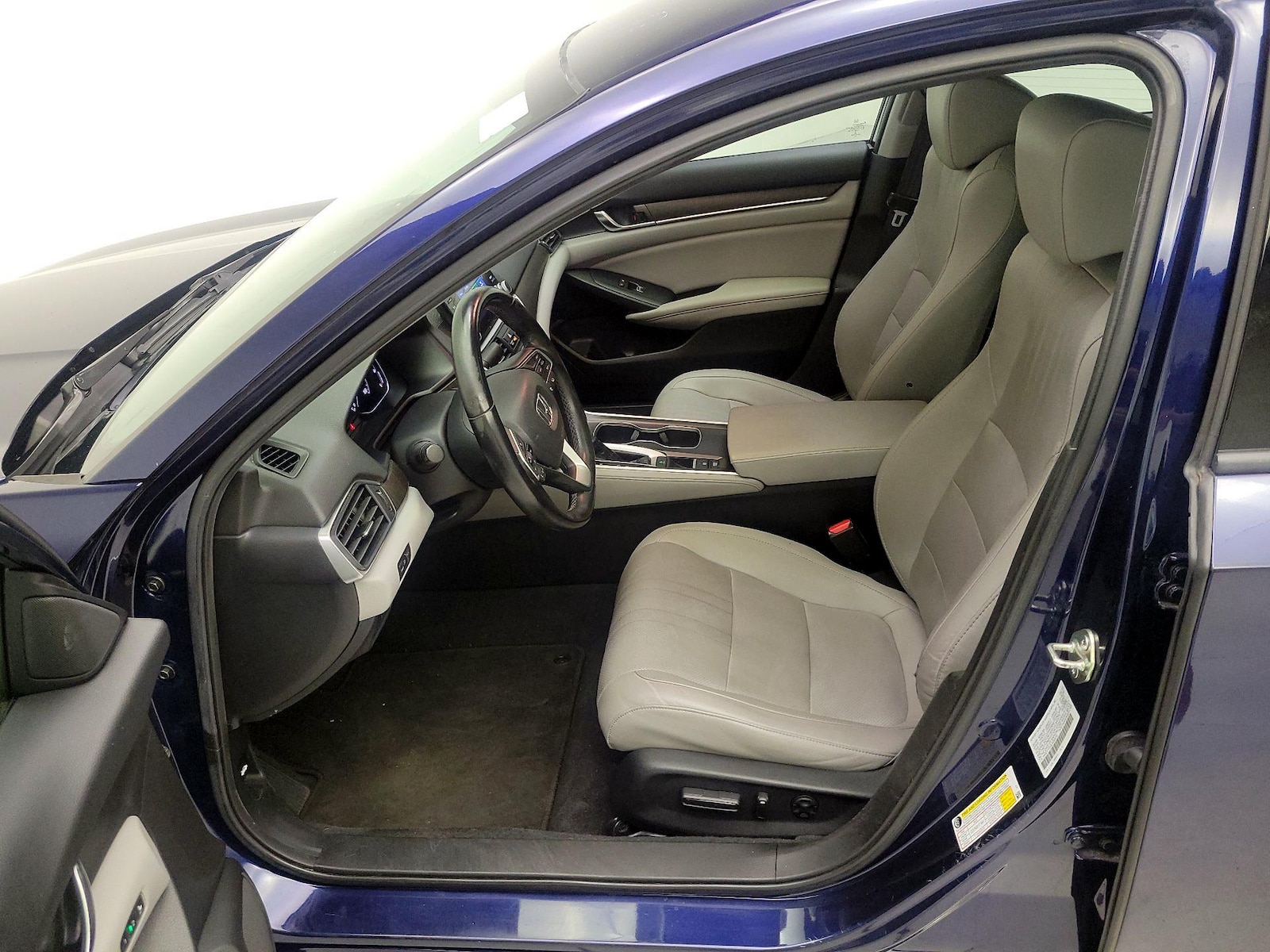 2020 Honda Accord EX-L - Photo 12