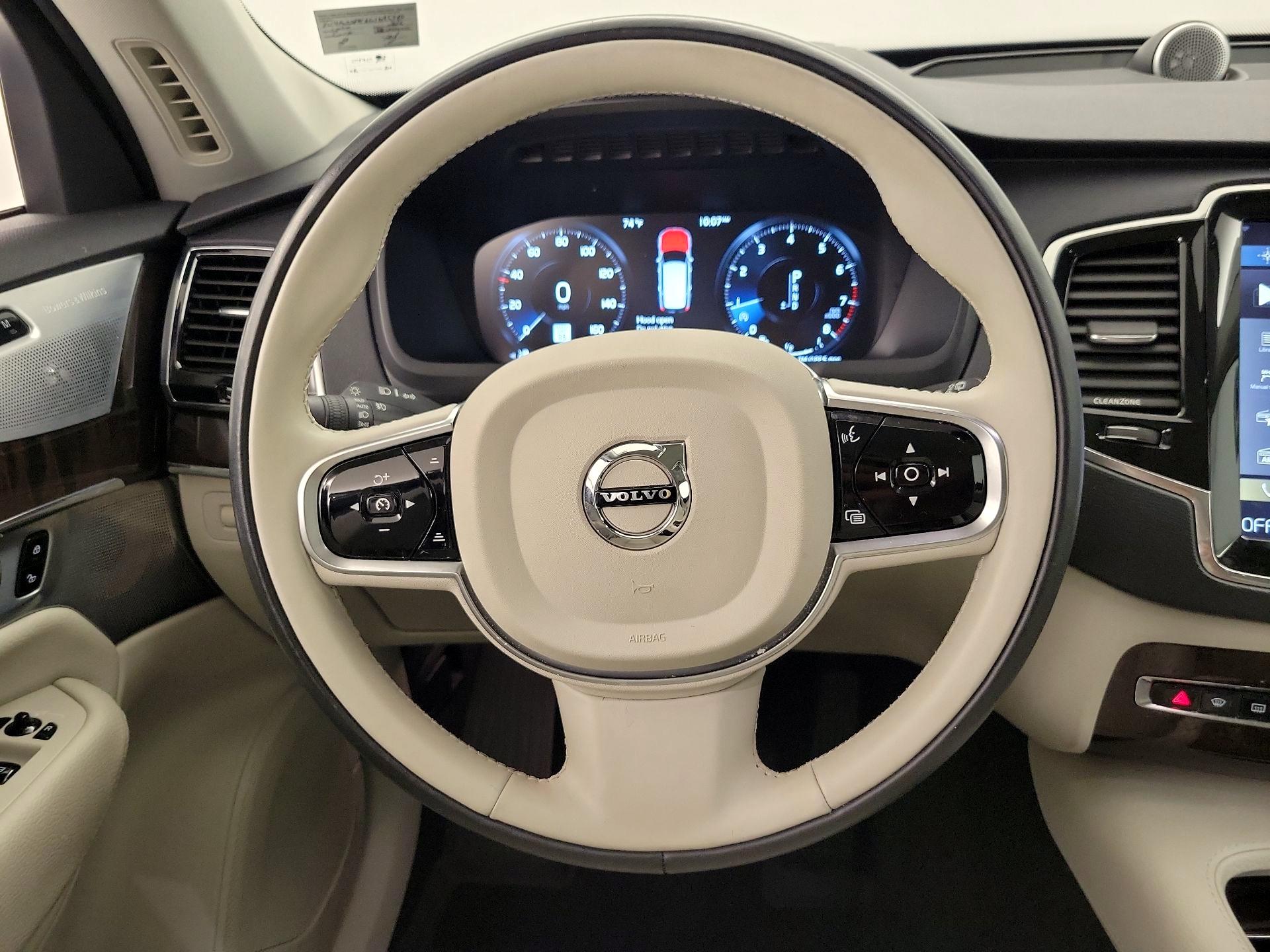Thumbnail: 2016 Volvo XC90 - 10