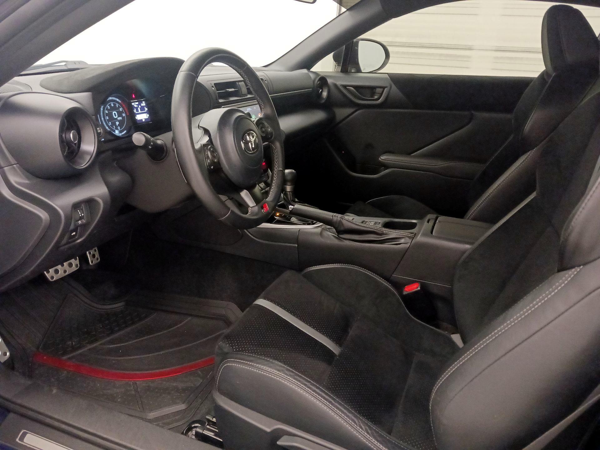 Thumbnail: 2024 Toyota GR86 - 11