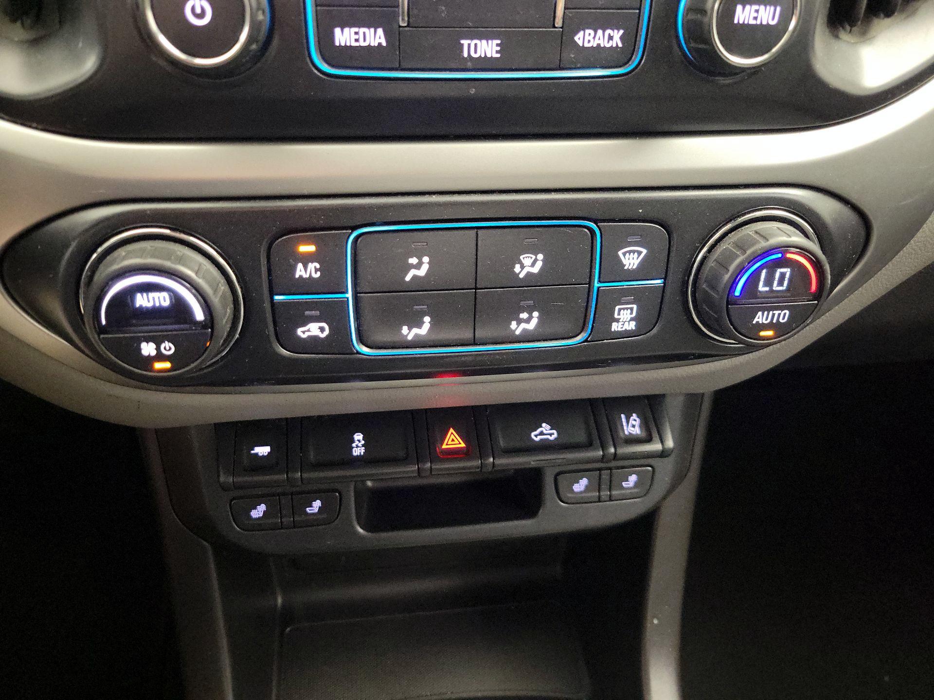 Thumbnail: 2016 Chevrolet Colorado - 15