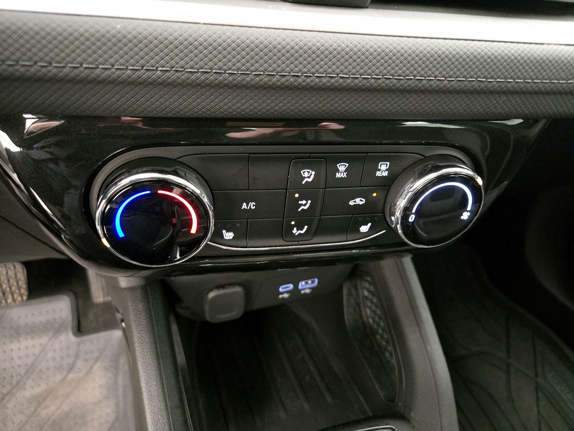 Thumbnail: 2025 Chevrolet TrailBlazer - 16