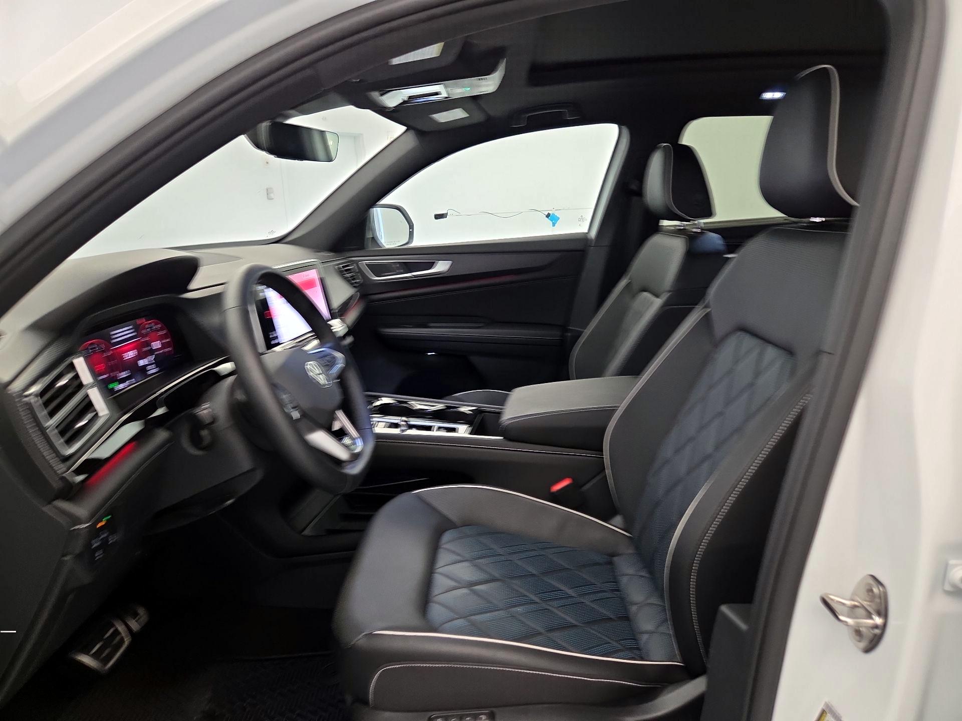 Thumbnail: 2025 Volkswagen Atlas - 11