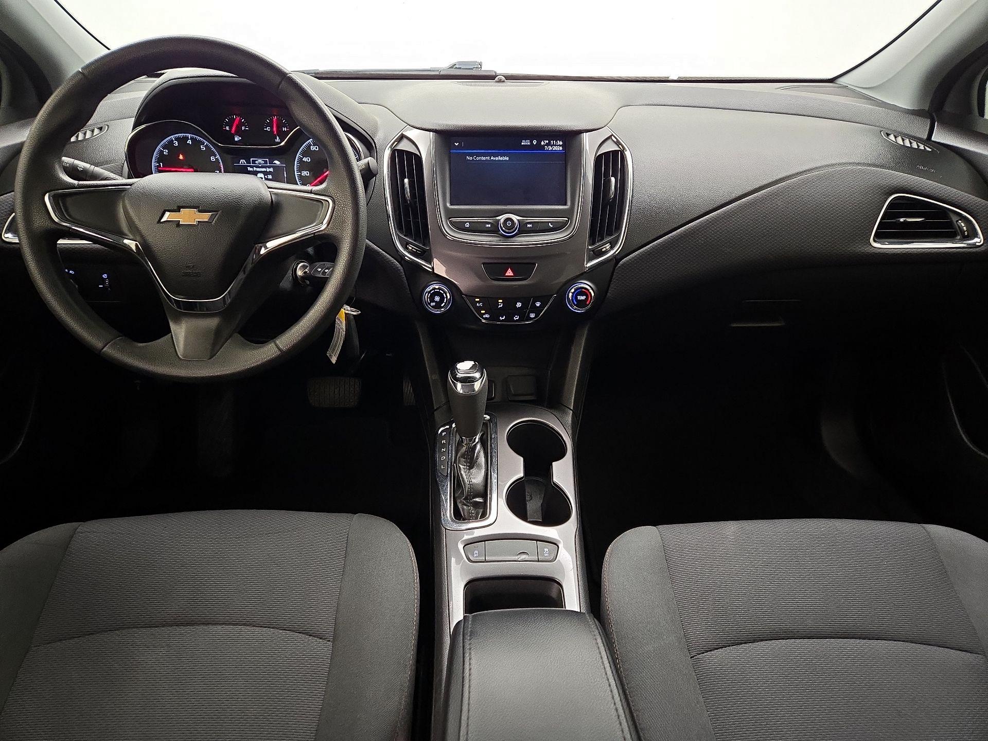 Thumbnail: 2019 Chevrolet Cruze - 9