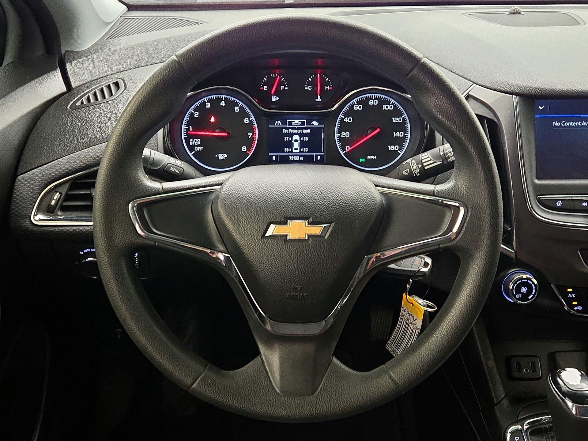 Thumbnail: 2019 Chevrolet Cruze - 10