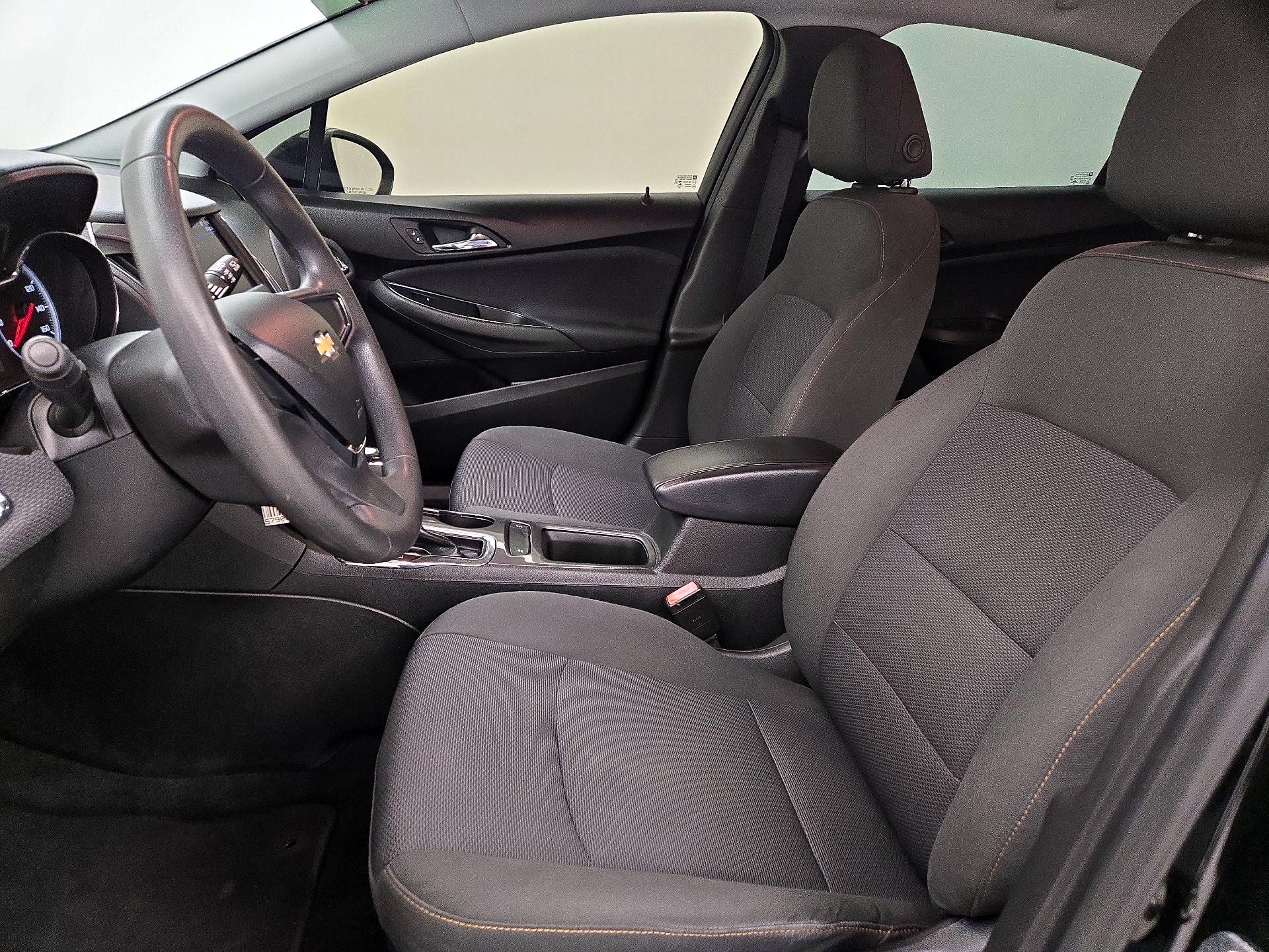 Thumbnail: 2019 Chevrolet Cruze - 11