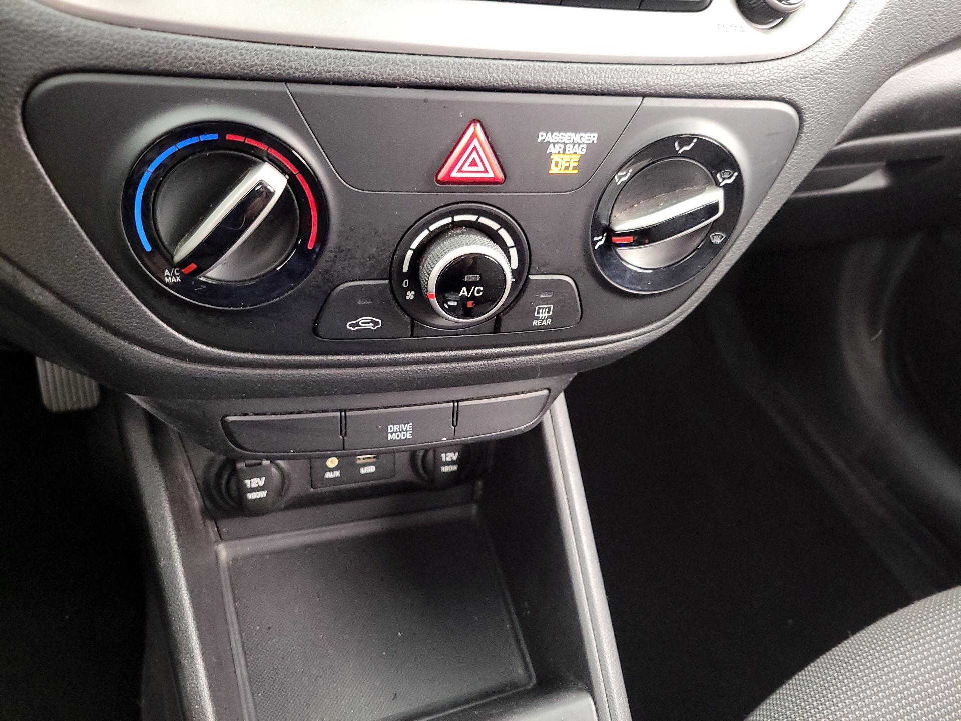 Thumbnail: 2019 Hyundai Accent - 16
