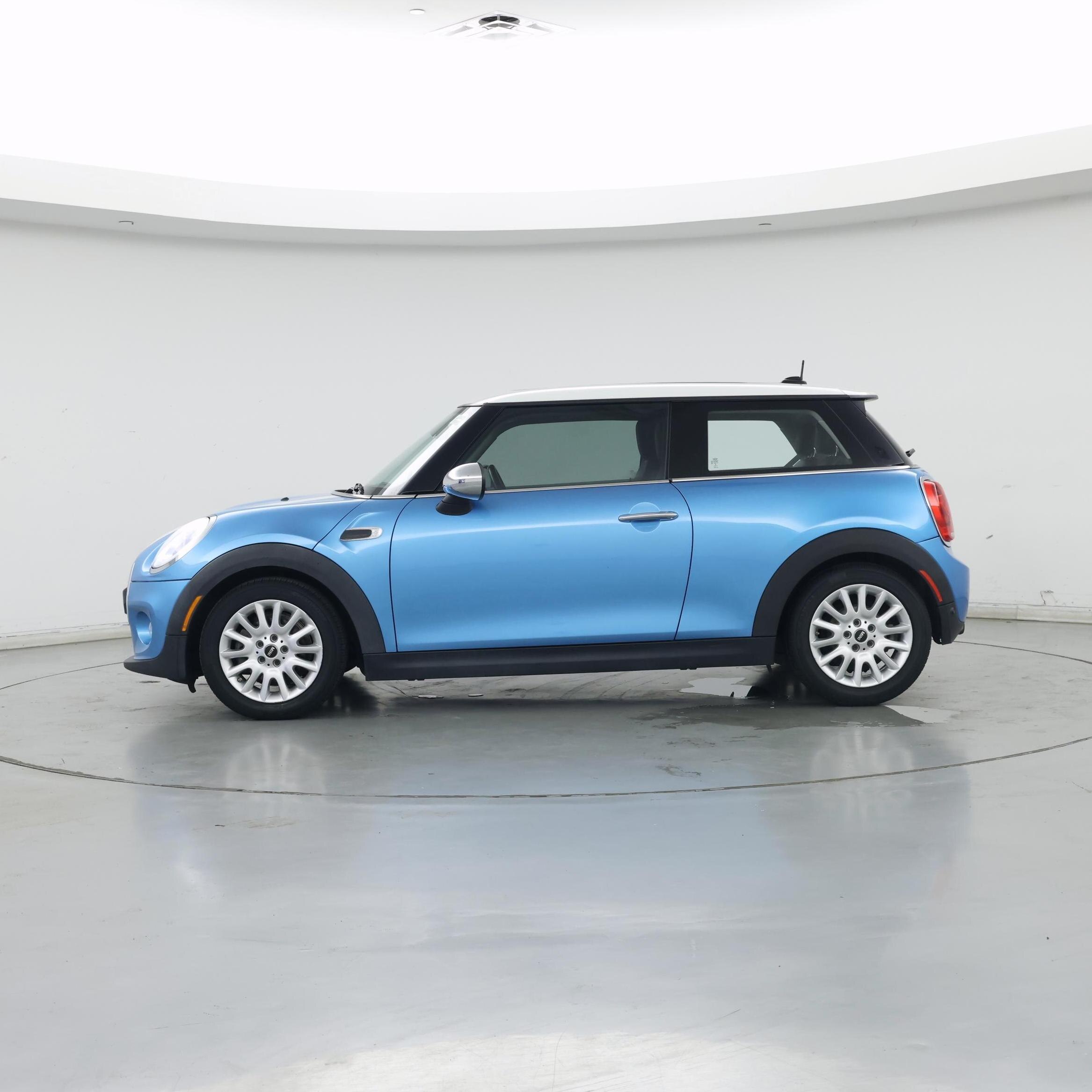Thumbnail: 2015 MINI Cooper Hardtop - 3