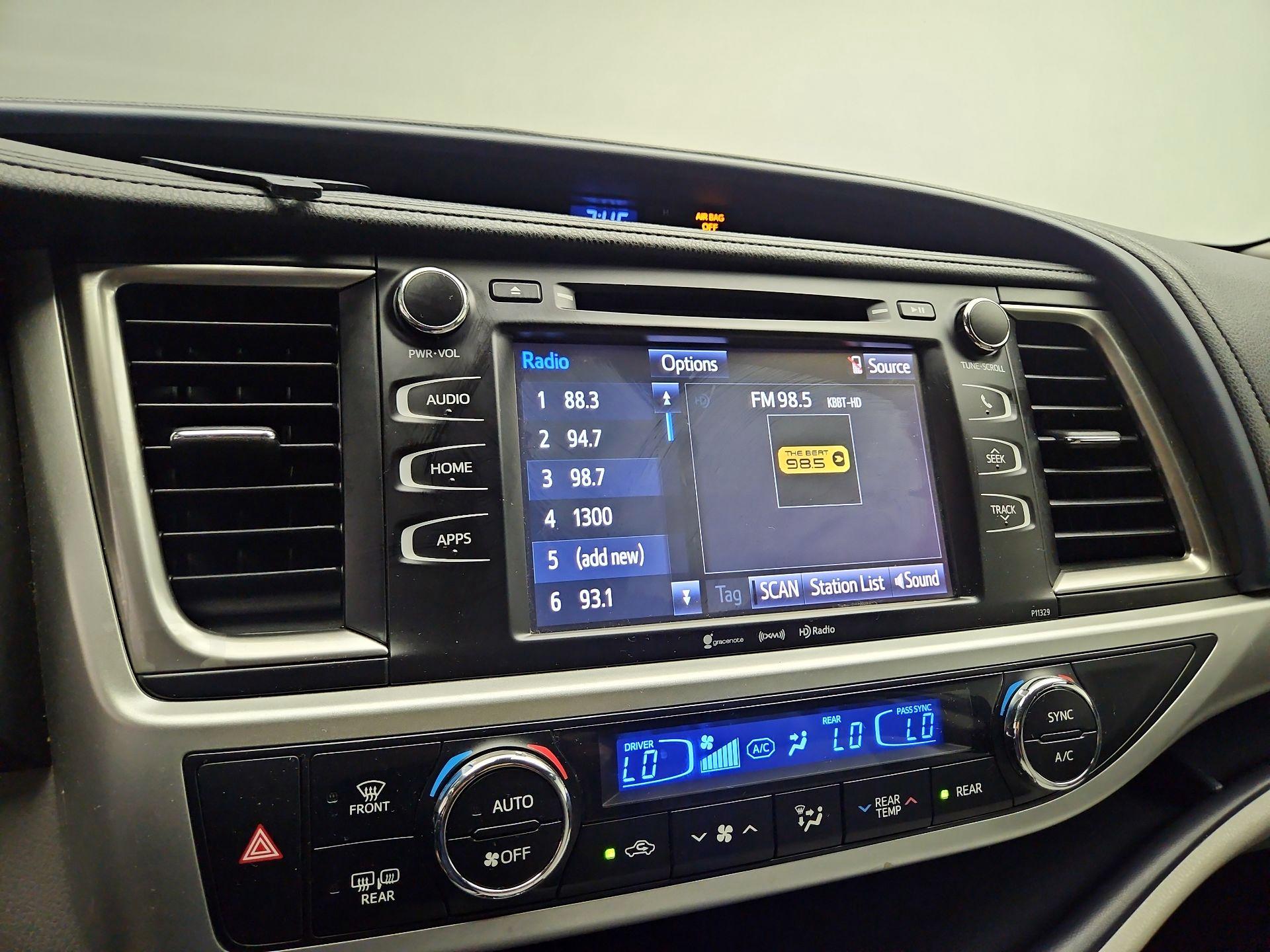 Thumbnail: 2017 Toyota Highlander - 13