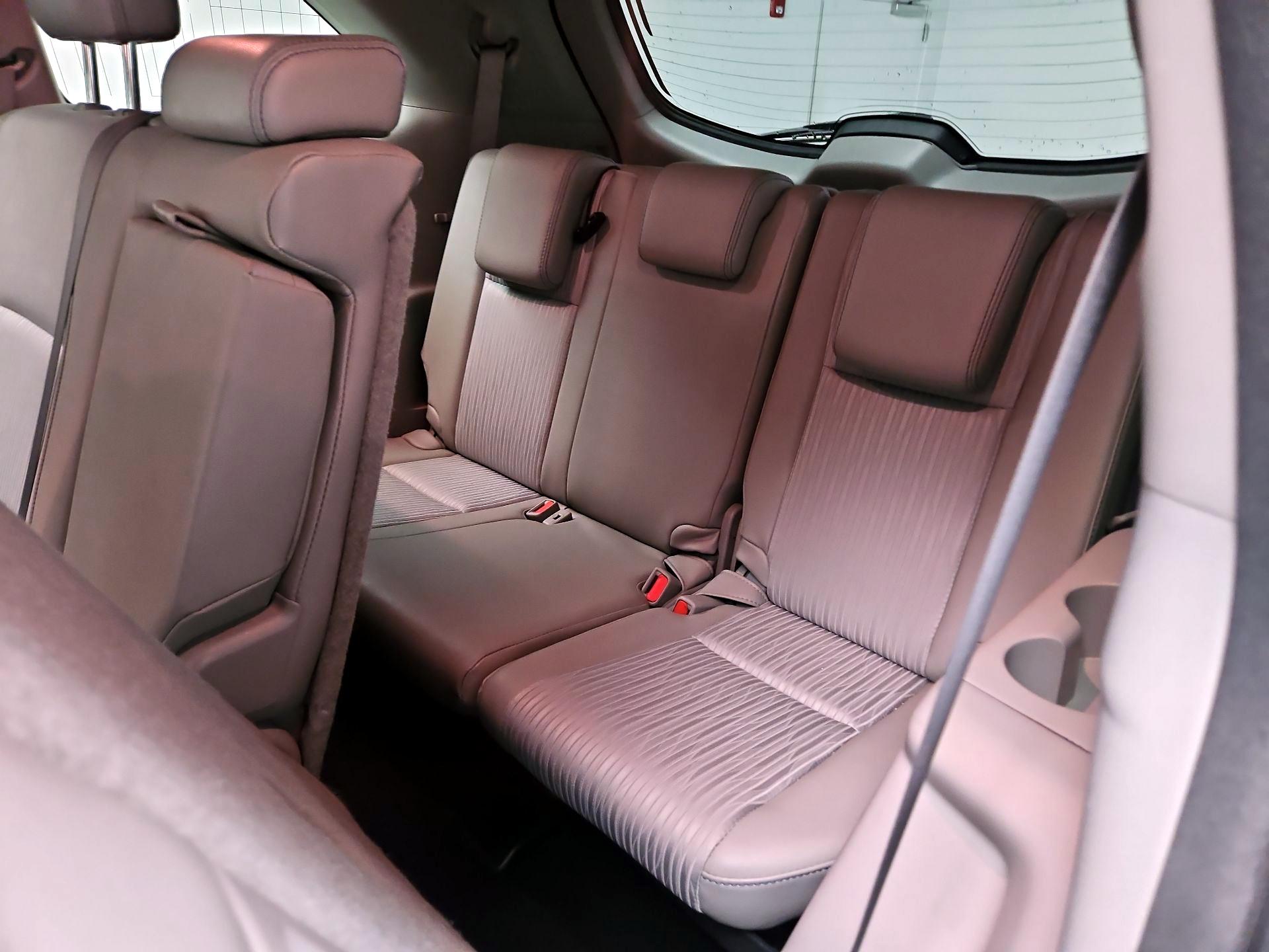 Thumbnail: 2017 Toyota Highlander - 18