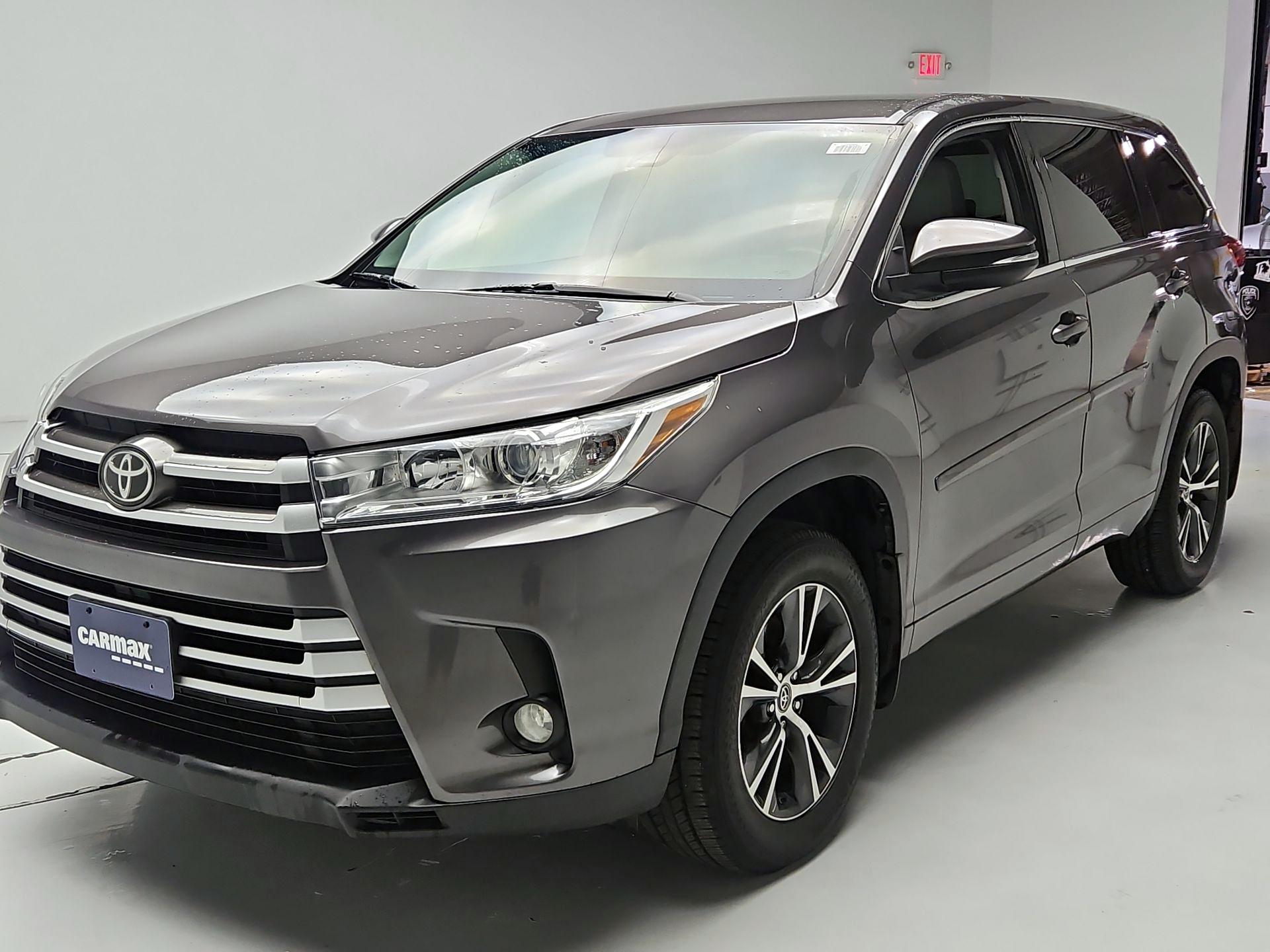 Thumbnail: 2017 Toyota Highlander - 3