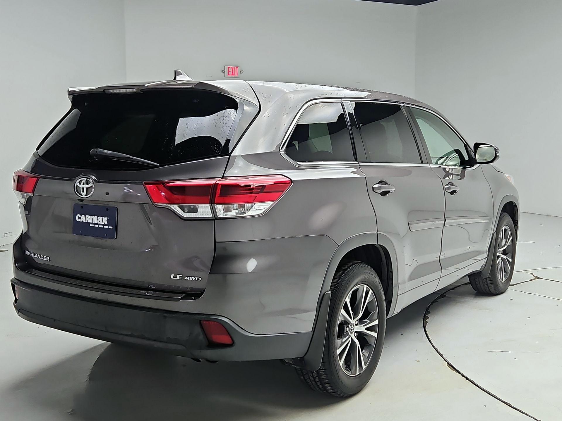 Thumbnail: 2017 Toyota Highlander - 5