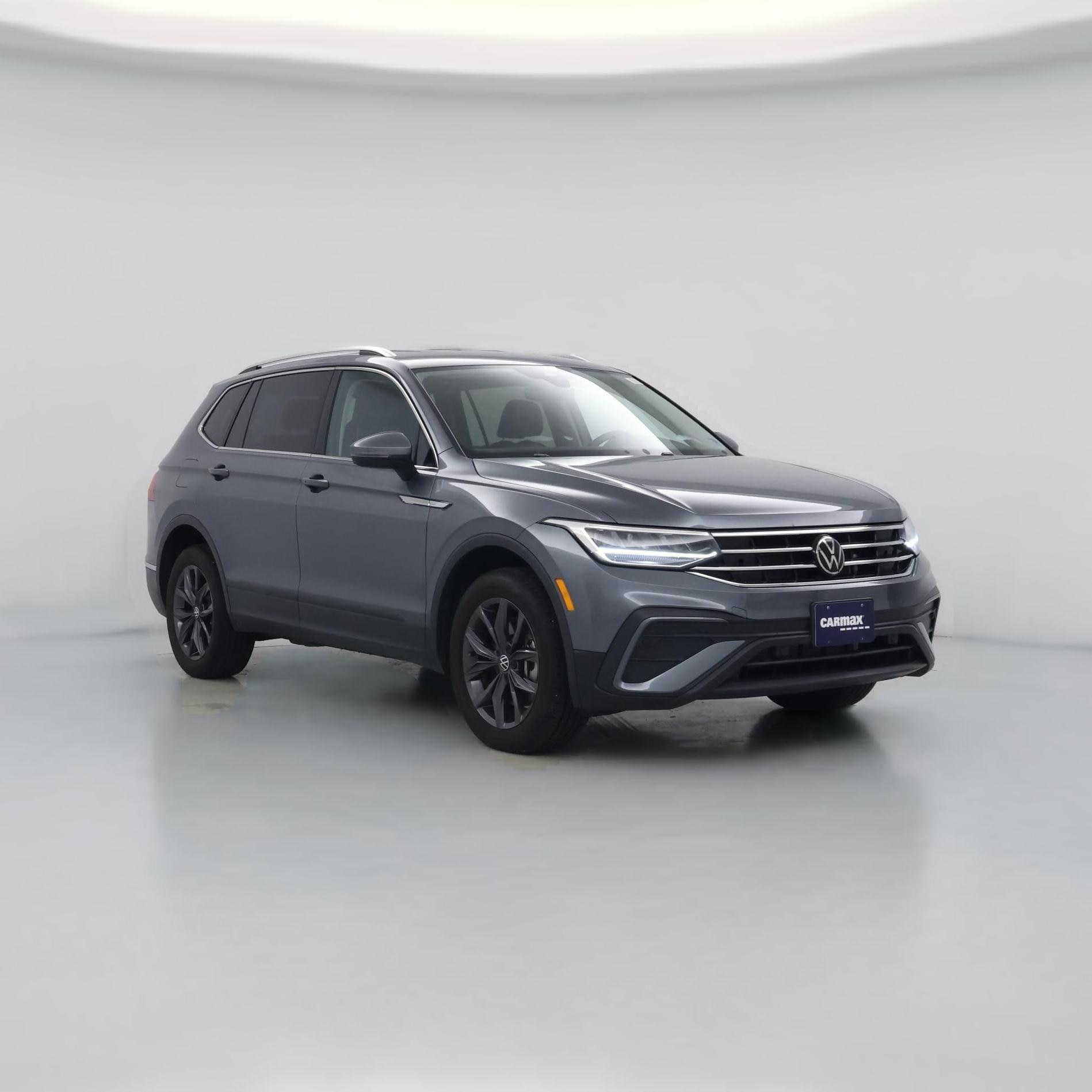 Thumbnail: 2023 Volkswagen Tiguan - 1