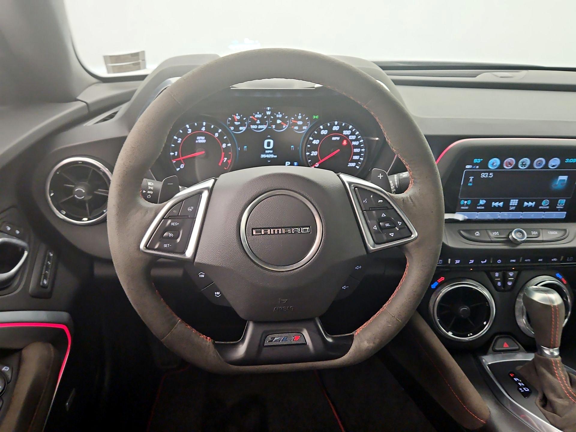 Thumbnail: 2018 Chevrolet Camaro - 10