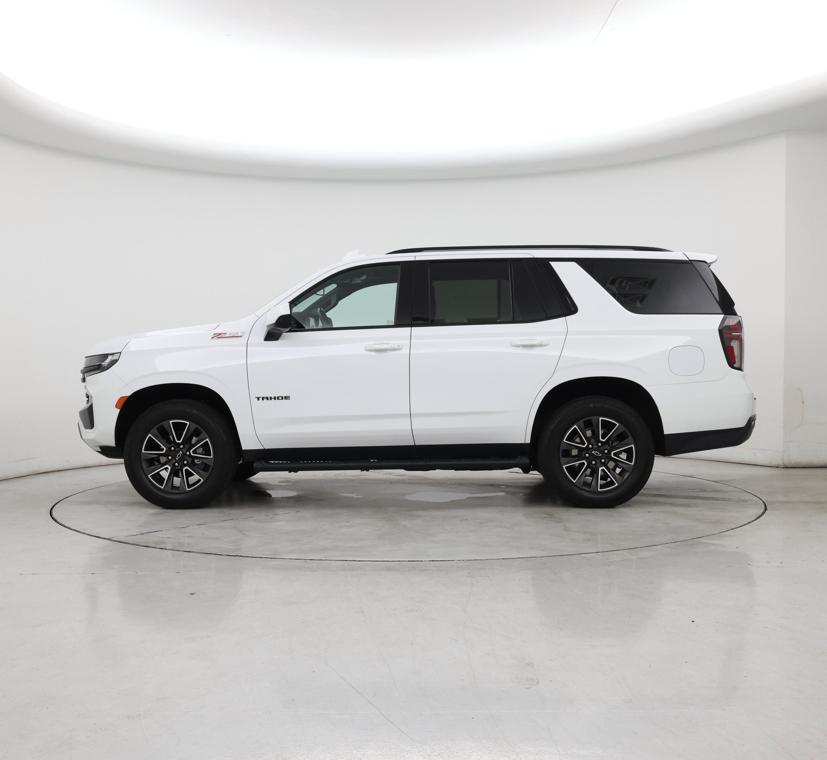 Thumbnail: 2023 Chevrolet Tahoe - 3