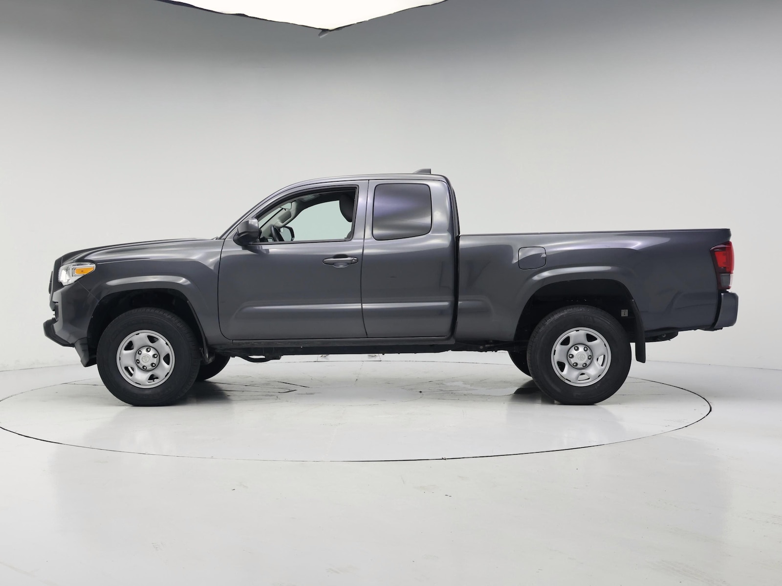 2023 Toyota Tacoma SR - Photo 4