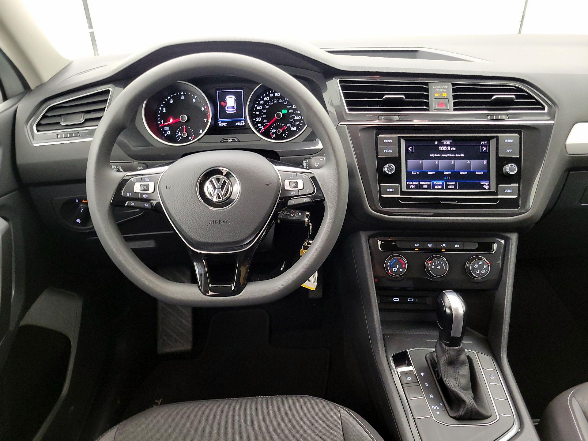 Thumbnail: 2021 Volkswagen Tiguan - 10