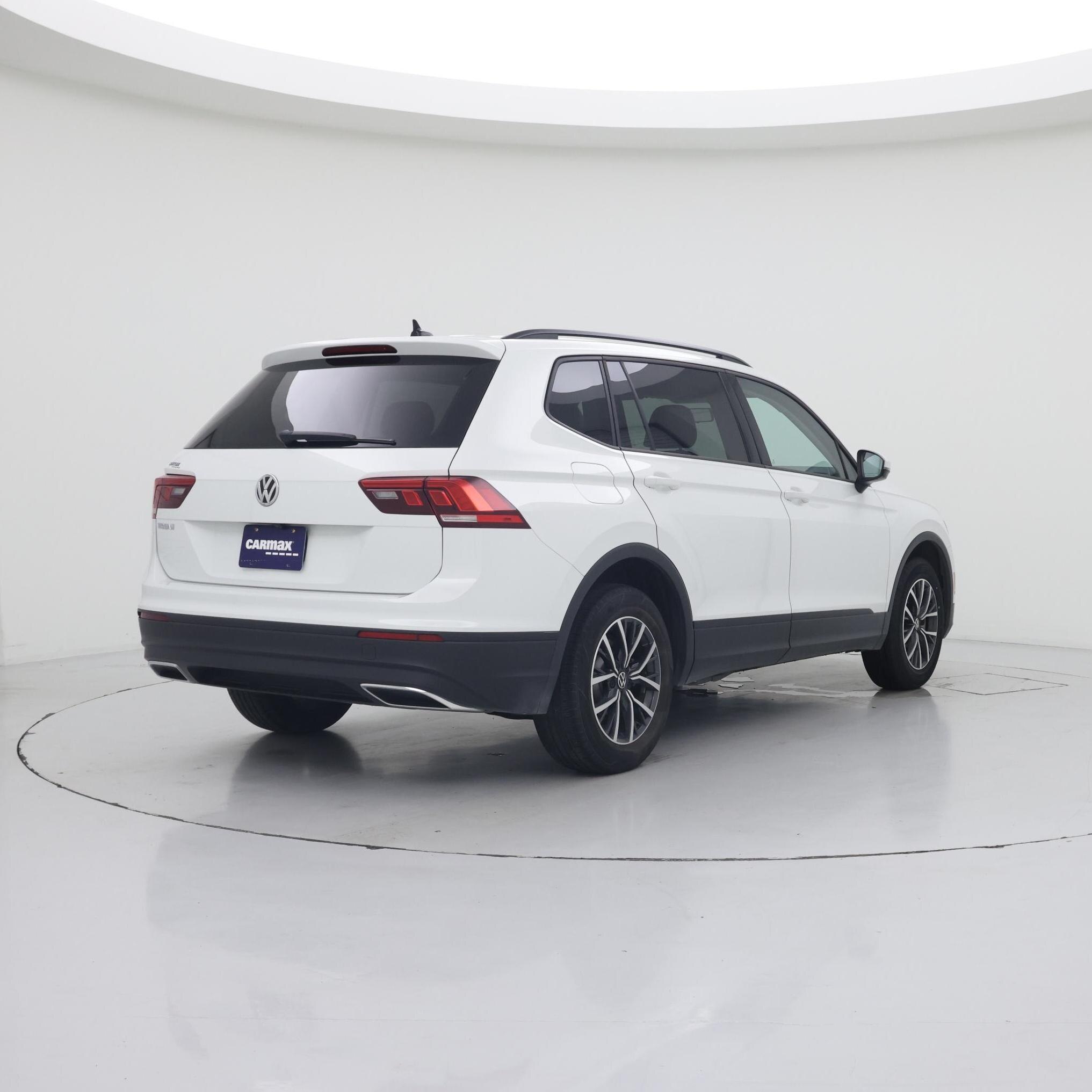 Thumbnail: 2021 Volkswagen Tiguan - 8
