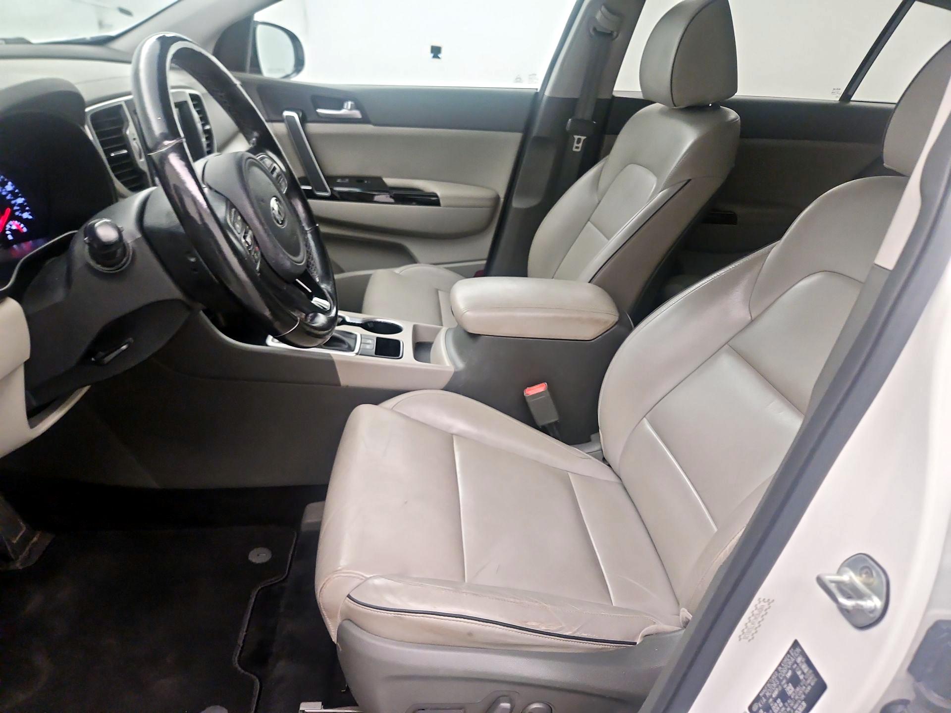 Thumbnail: 2019 Kia Sportage - 9