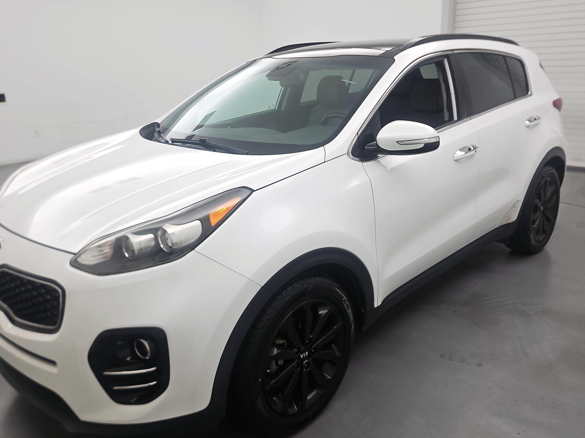 Thumbnail: 2019 Kia Sportage - 3