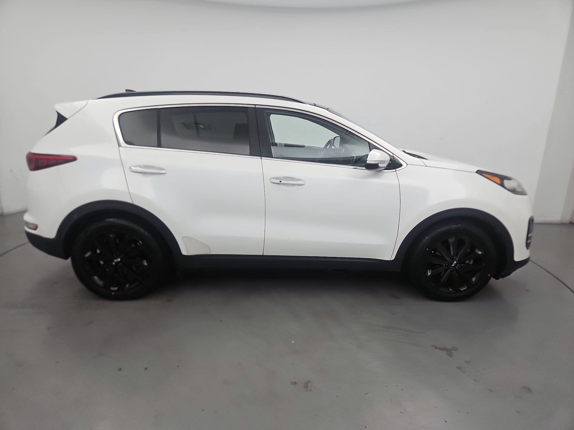 Thumbnail: 2019 Kia Sportage - 4