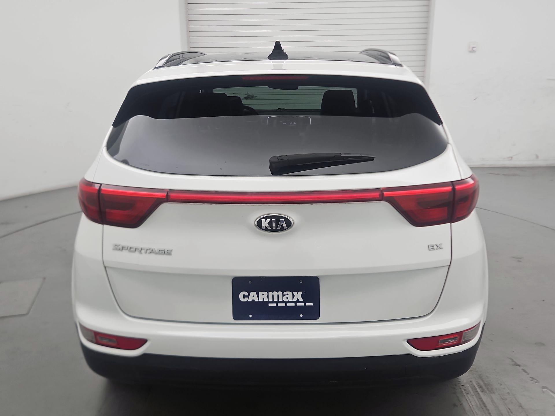 Thumbnail: 2019 Kia Sportage - 6
