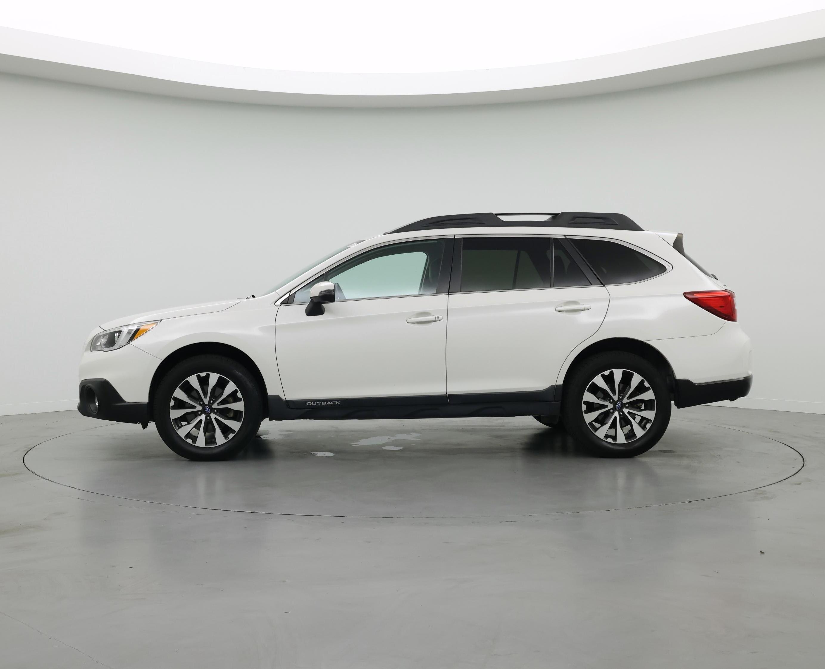 Thumbnail: 2016 Subaru Outback - 3