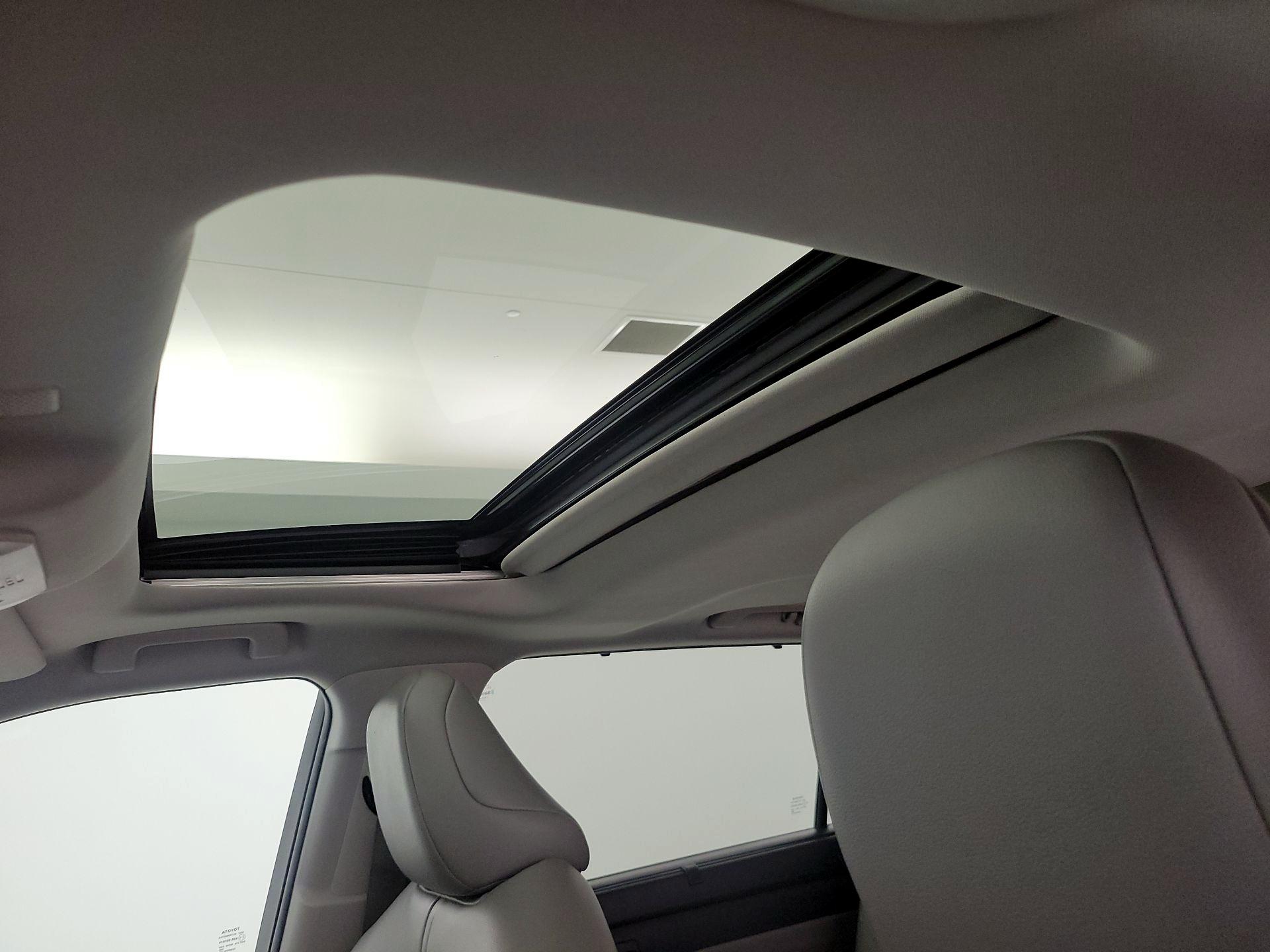 Thumbnail: 2022 Toyota Highlander - 19