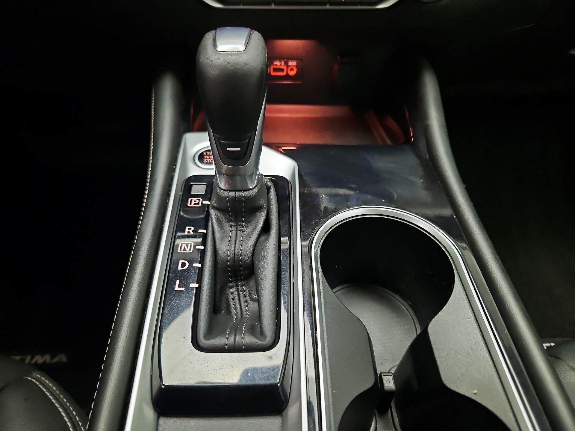 Thumbnail: 2020 Nissan Altima - 18