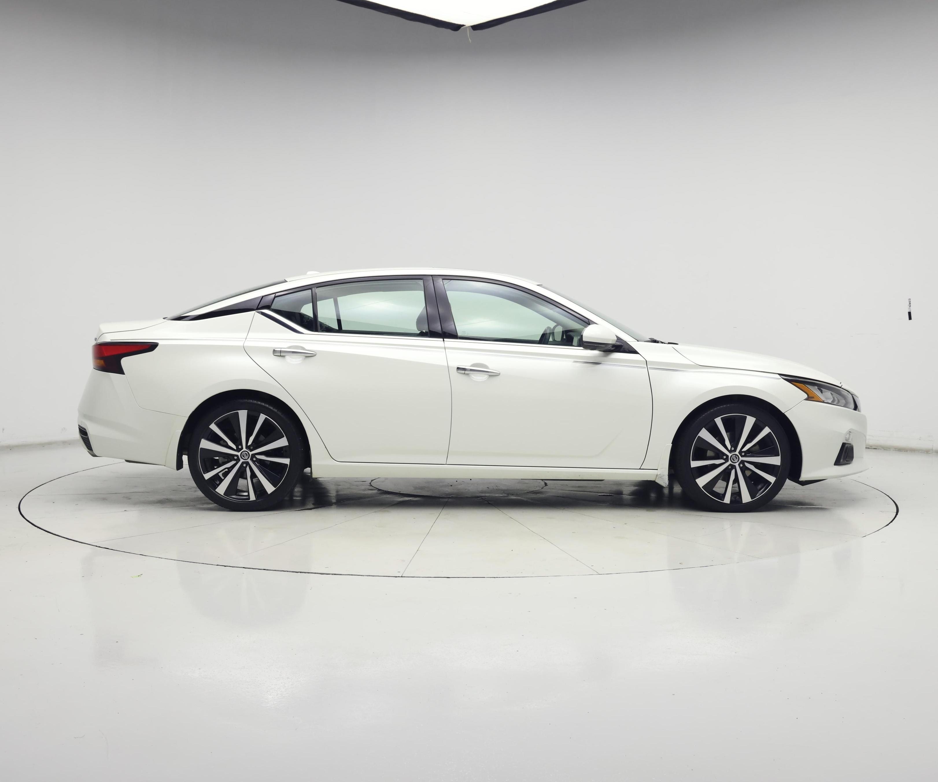 Thumbnail: 2020 Nissan Altima - 7