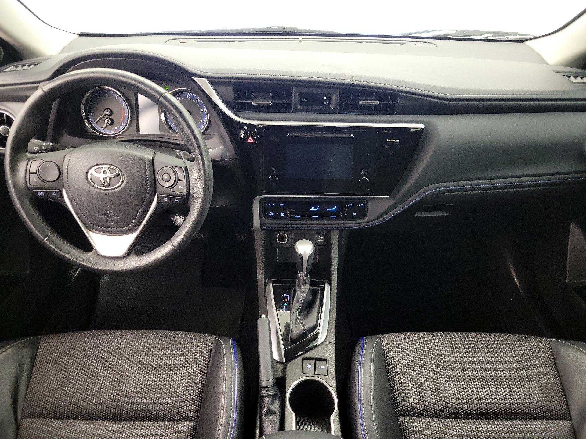 Thumbnail: 2017 Toyota Corolla - 9