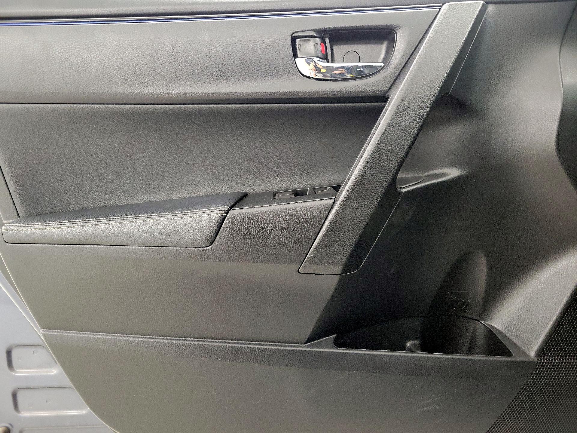 Thumbnail: 2017 Toyota Corolla - 12