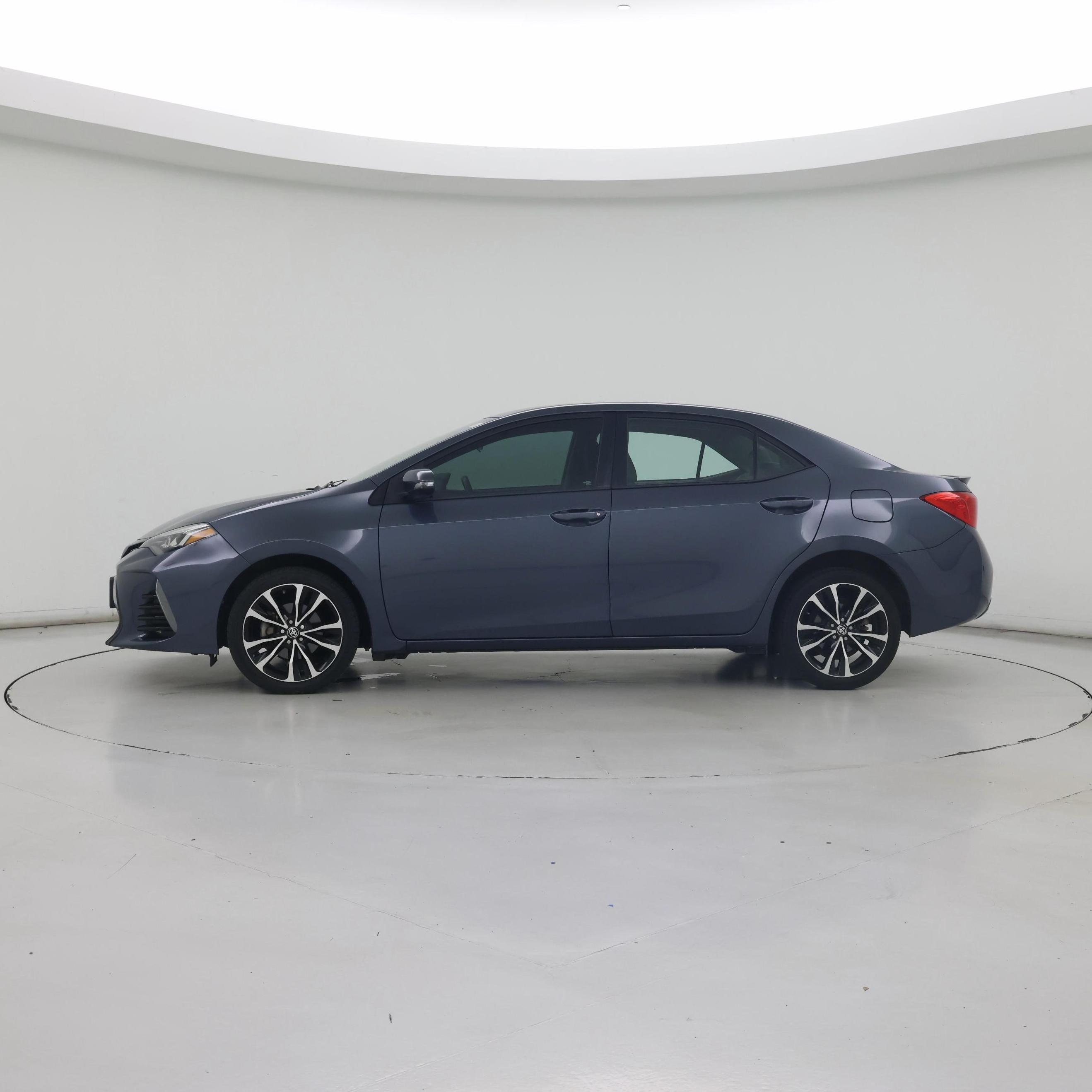 Thumbnail: 2017 Toyota Corolla - 3